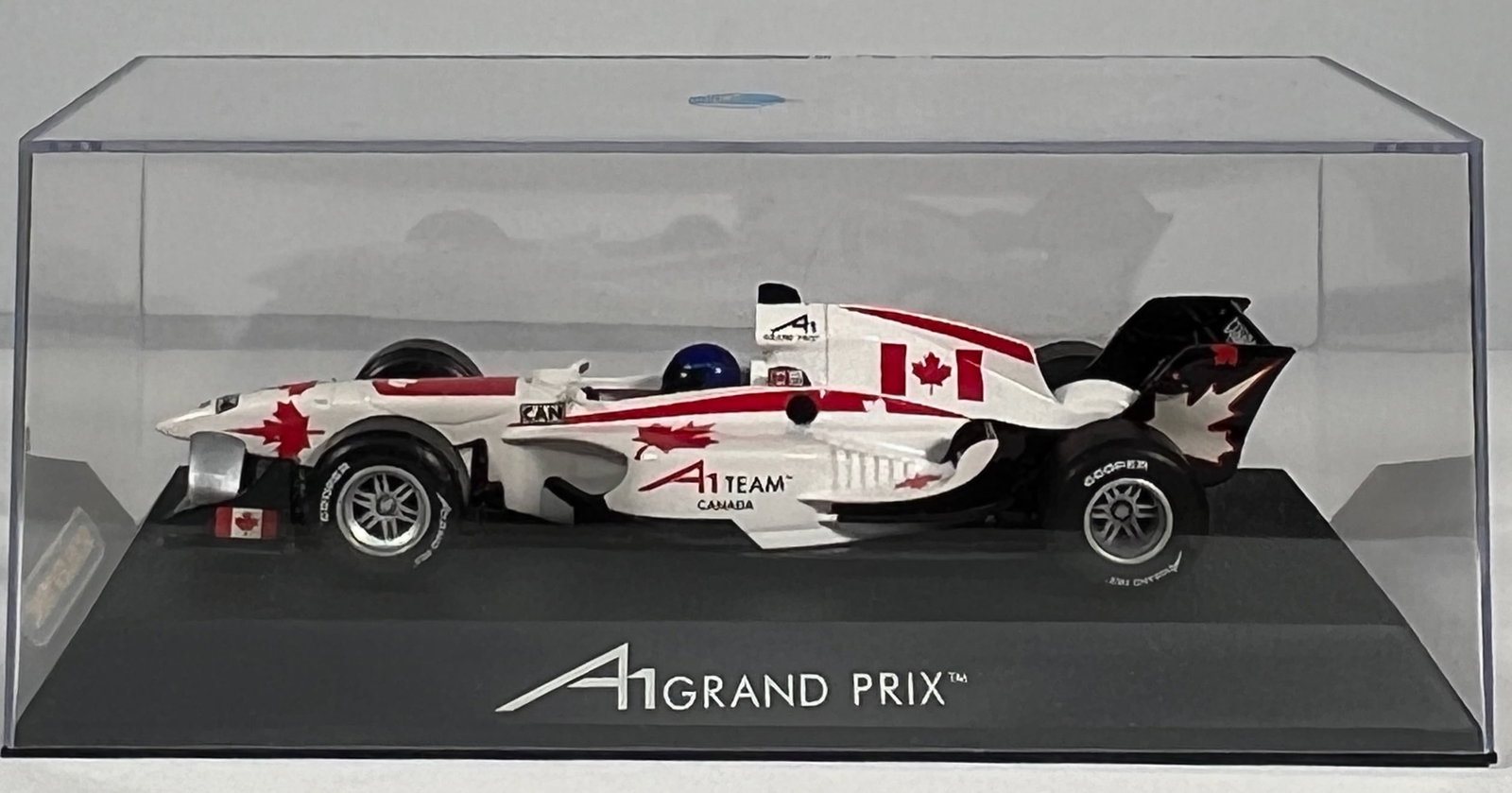Scalextric A1 Grand Prix Canada 1/32 Slot Car: Scalextric A1 Grand Prix Canada 1/32 Slot Car, with original case. Weight: 6 oz.