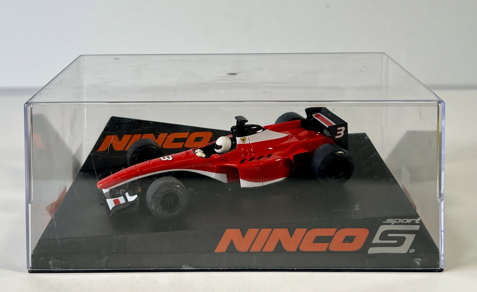 Ninco Sport Formula Red #3 1/32 Slot Car: Ninco Sport Formula Red #3 1/32 Slot Car. Reference #50697, with original case. Weight: 9 oz.