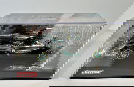 Carrera Evolution Mercedes-Benz F1 W05 Hybrid #6 1/32 Slot Car