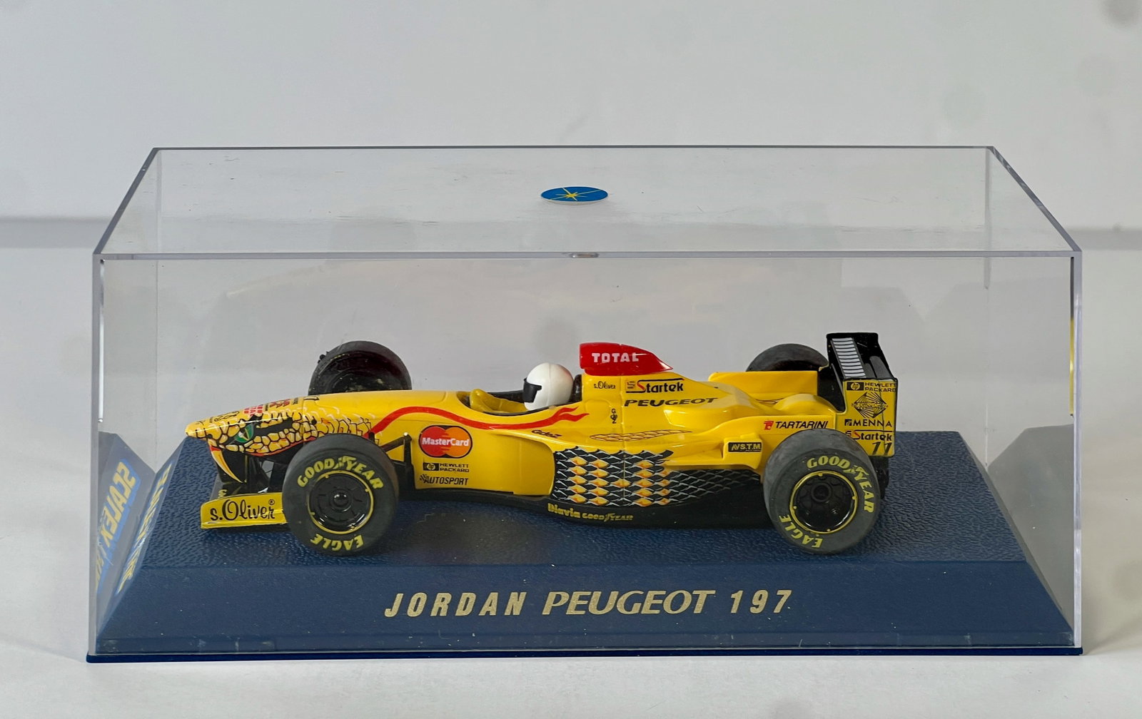 Scalextric Jordan Peugeot 197 #11 1/32 Slot Car: Scalextric Jordan Peugeot 197 #11 S.Oliver 1/32 Slot Car, with original case. Weight: 7 oz.