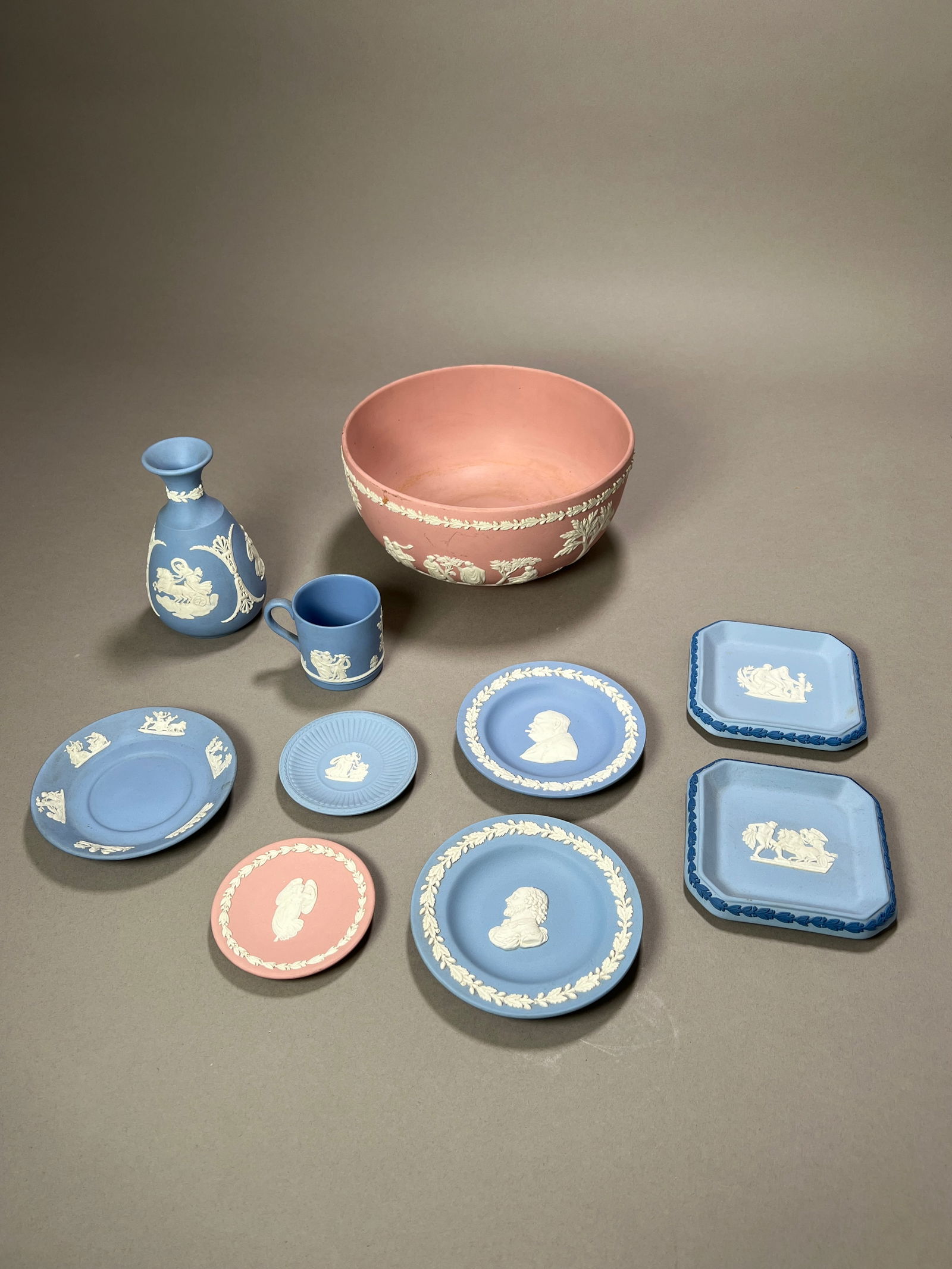 Wedgwood Jasperware Assortment - 10 Pieces (1 of 7)