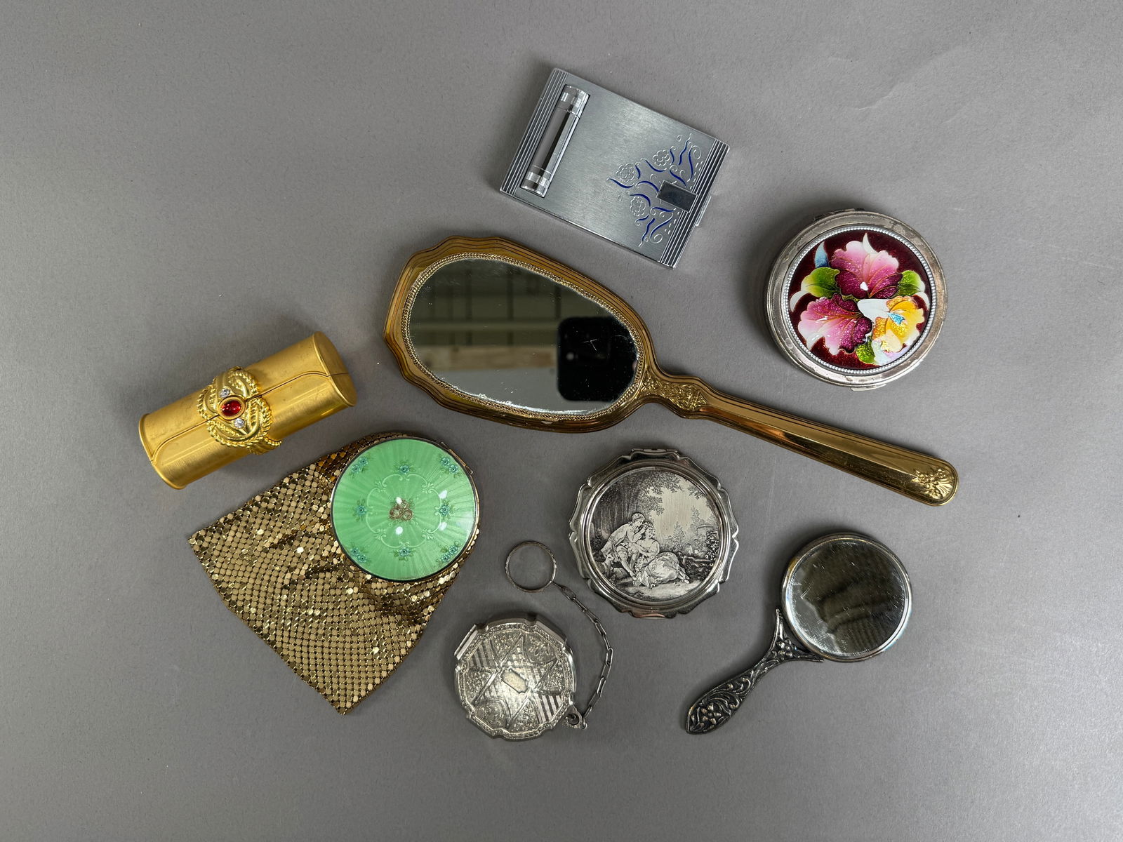 Vintage Compacts, Mirrors, and Lipstick Holder Assortment (1 of 14)