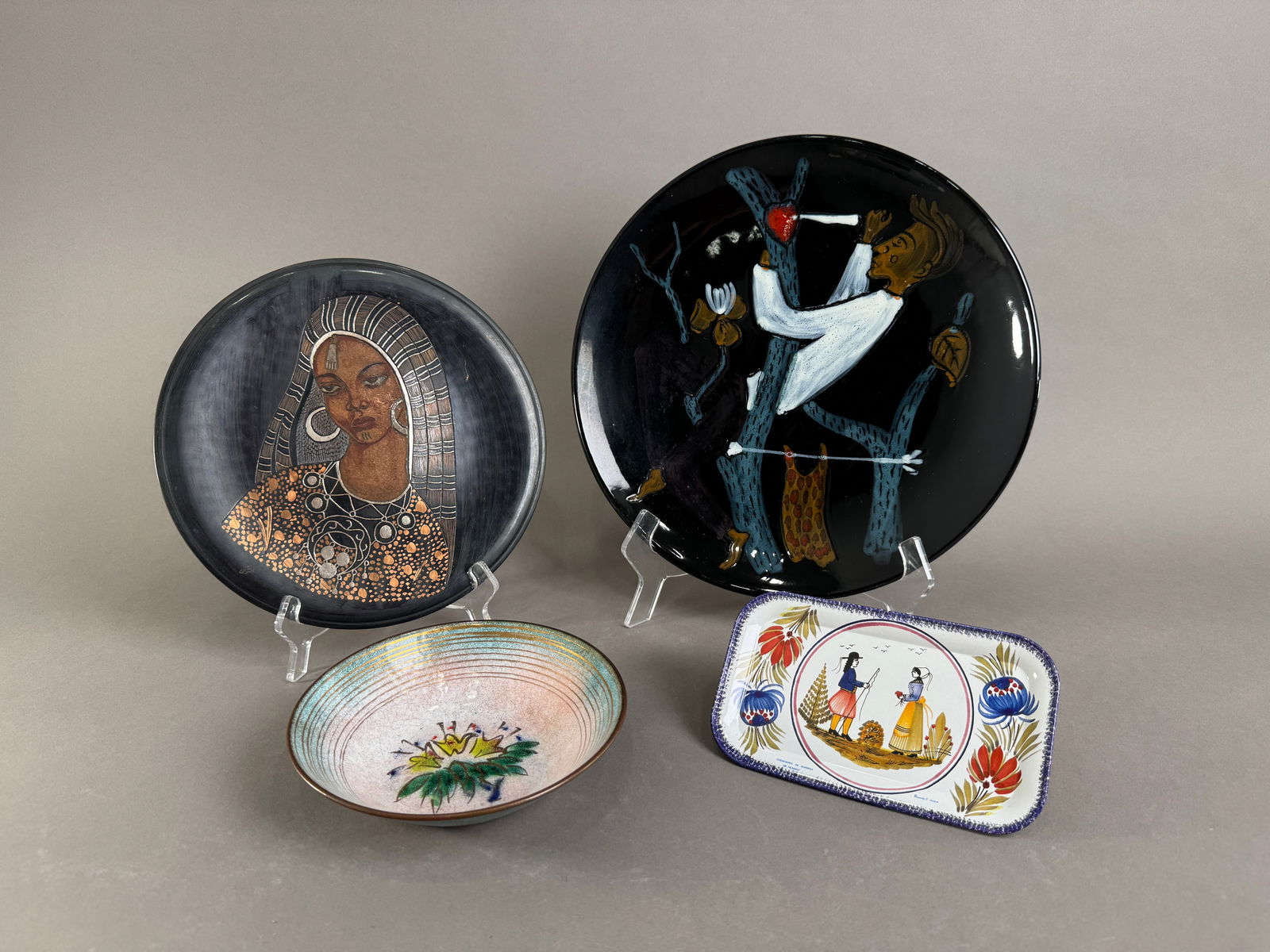 Assorted Decorative Plates and Tray (1 of 7)
