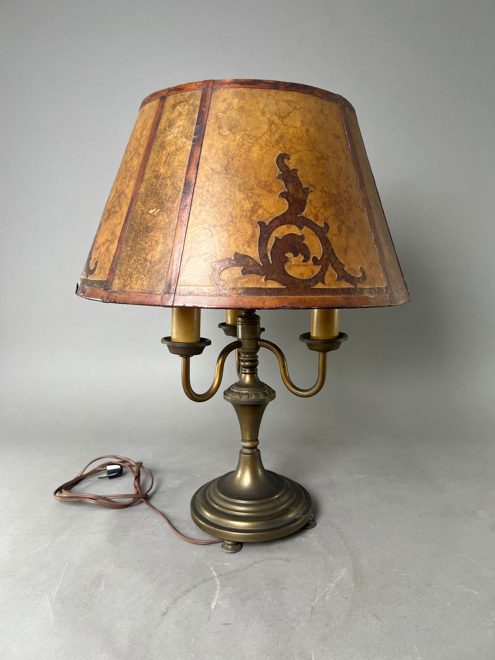 Vintage Brass Table Lamp with Decorated Shade (1 of 8)