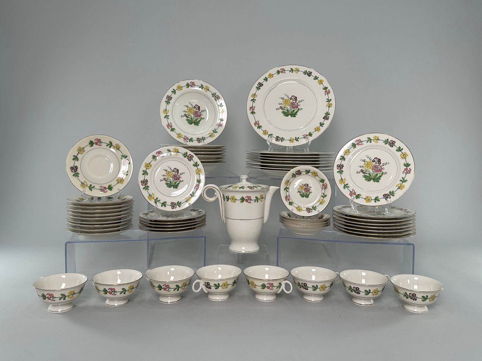 Haviland Saybrook Partial Dinnerware Set (1 of 17)