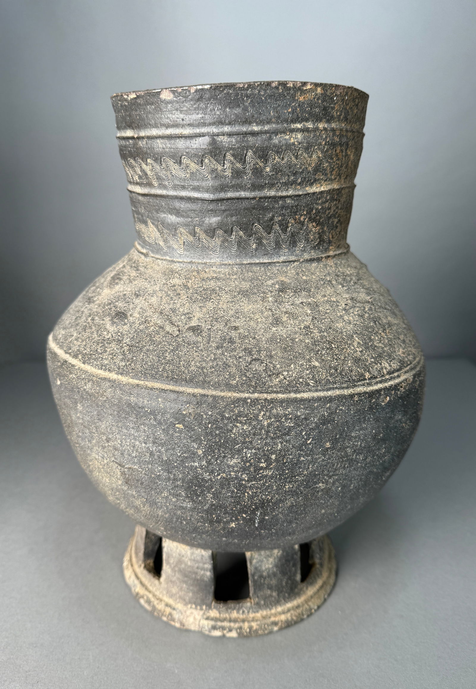 Korean Silla Blackware Vessel (1 of 8)