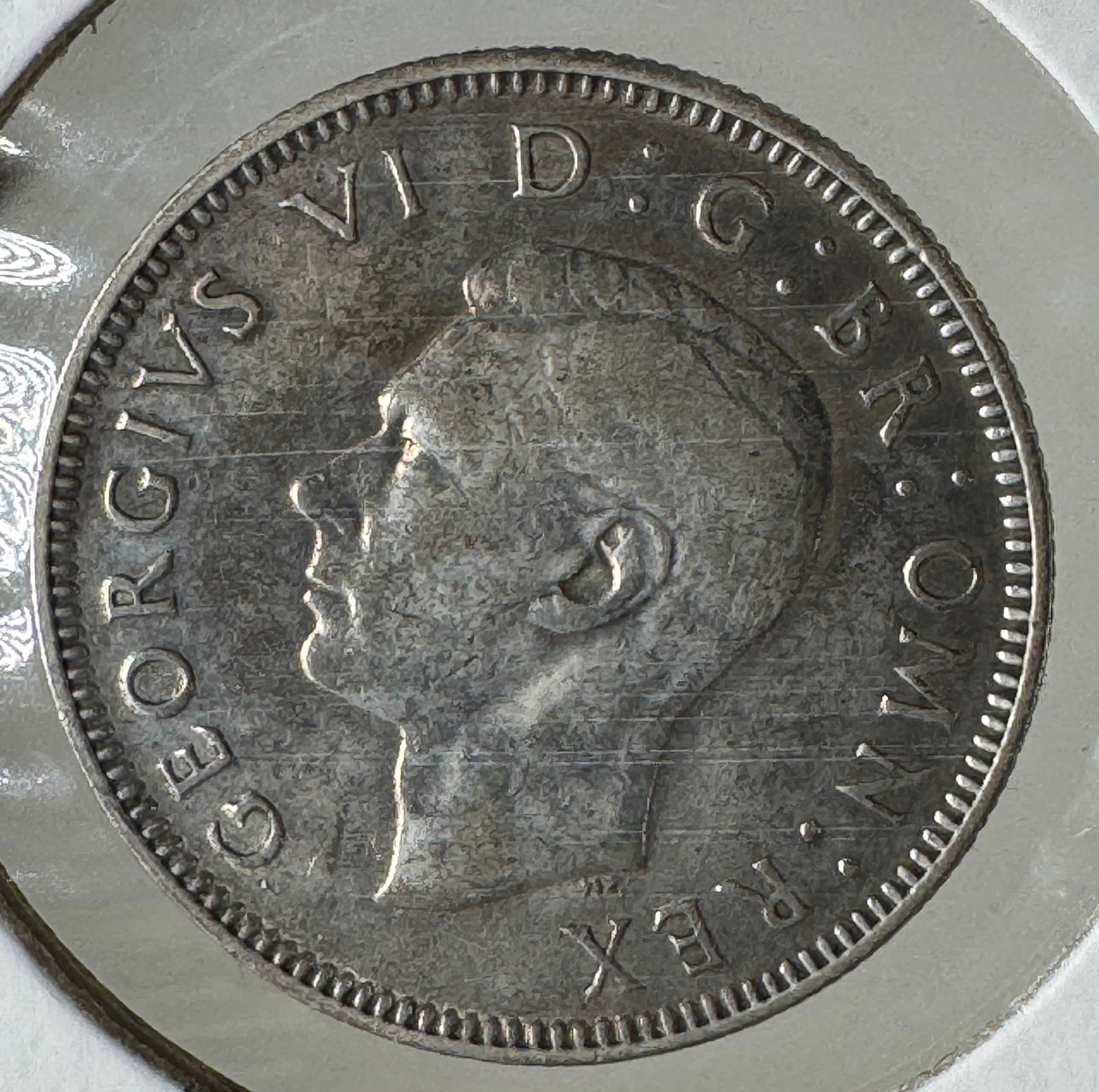-*1942 British One Shilling .500 Silver Coin (1 of 2)