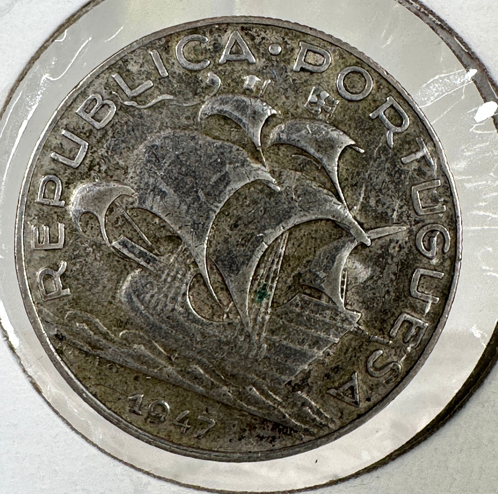 -*1947 Portugal 5 Escudos .650 Silver Coin (1 of 2)