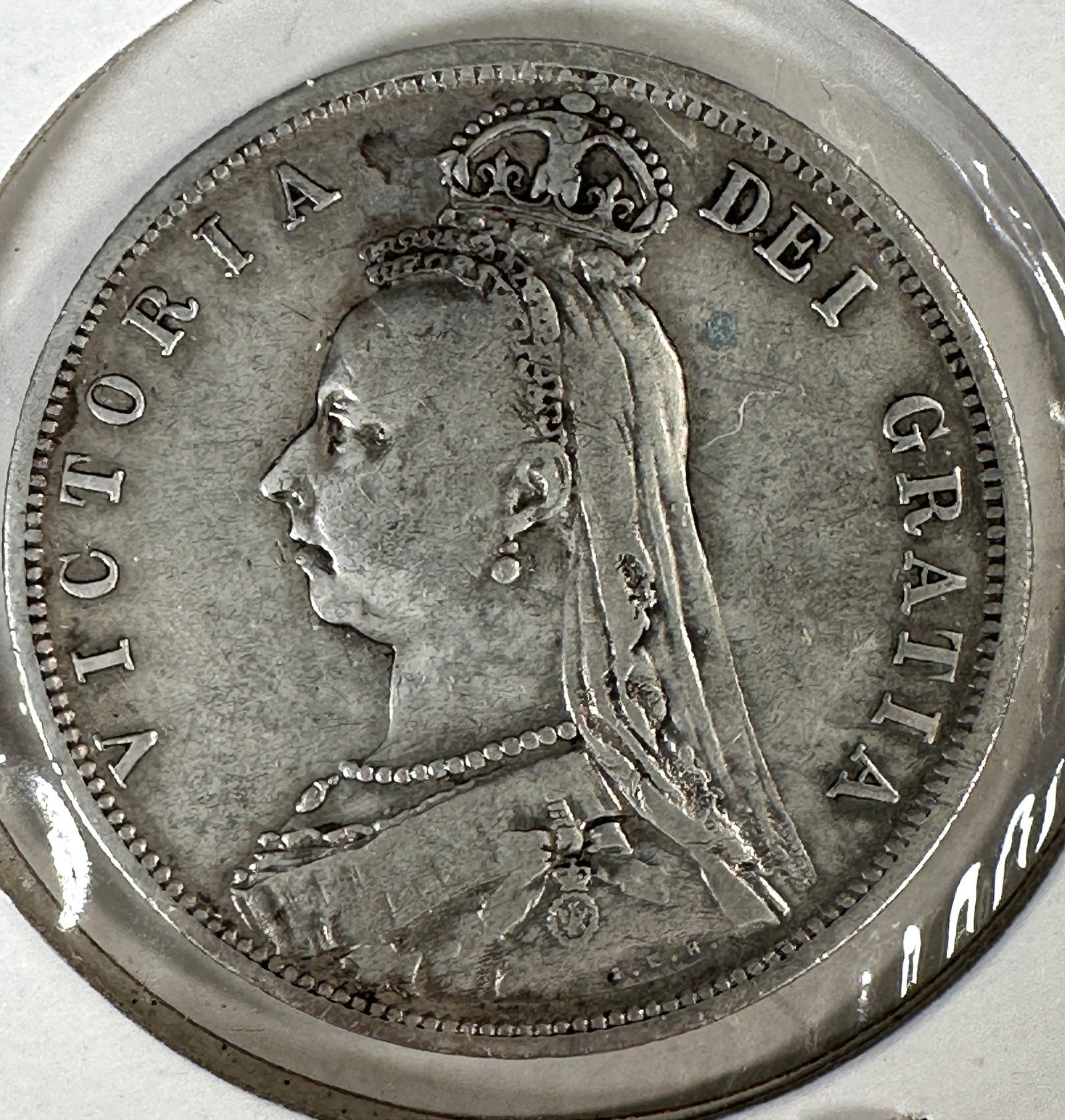 -*1887 Great Britain Half Crown .925 Silver Coin - Queen Victoria (1 of 2)