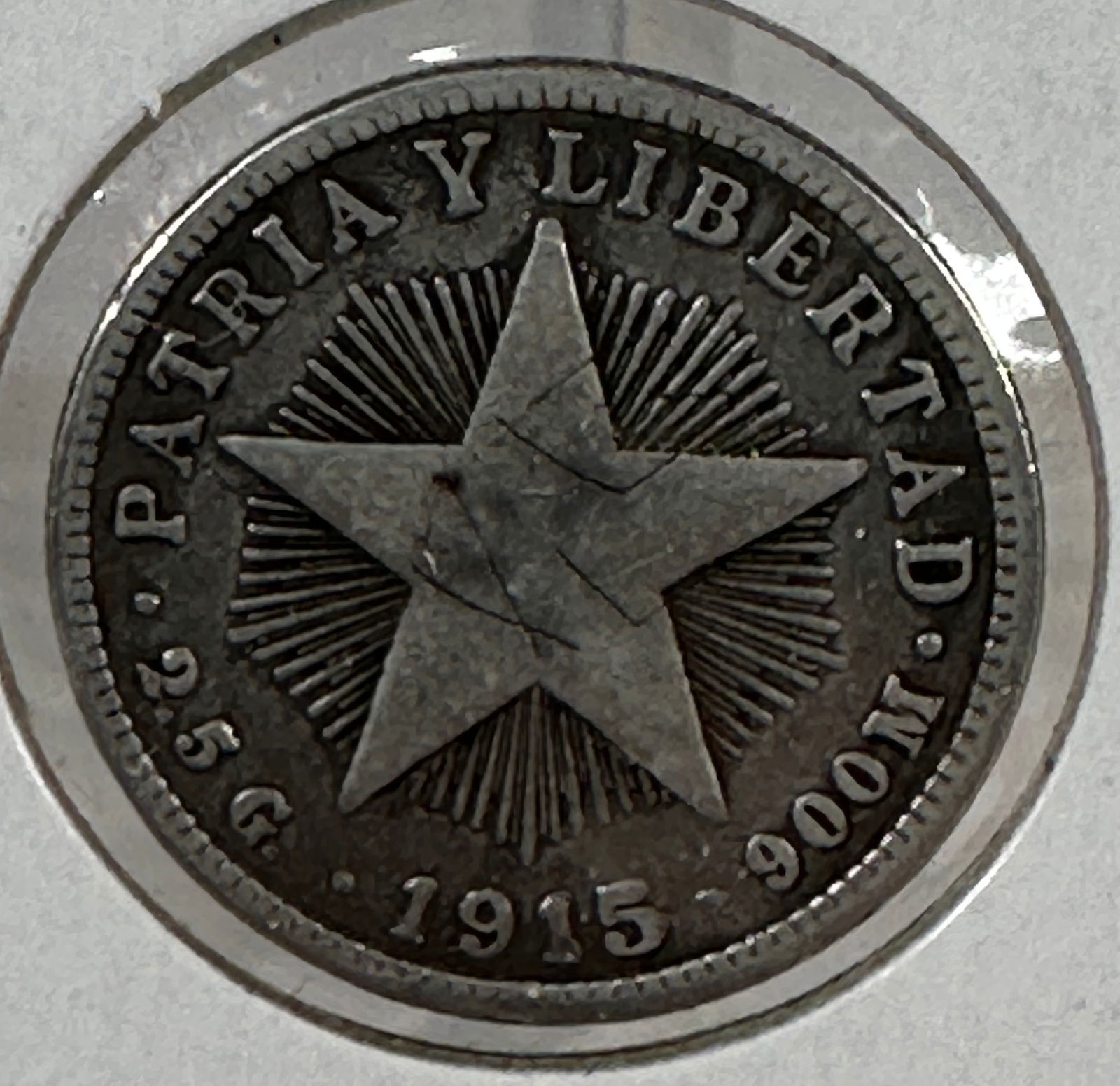 -*1915 Cuba 10 Centavos .900 Silver Coin (1 of 2)
