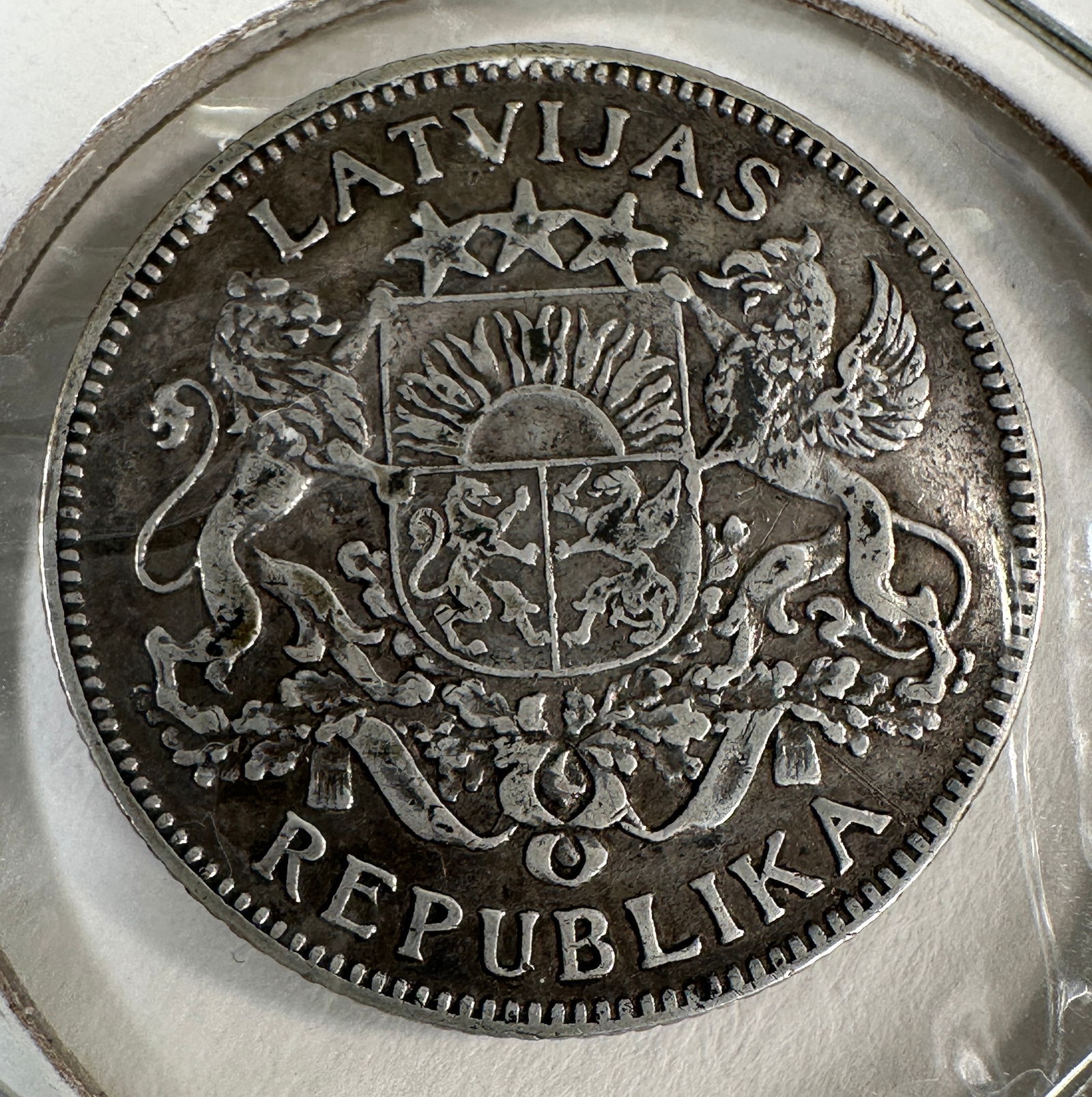 1924 Latvia 1 Lats .835 Silver Coin: Item(s) as titled. Ungraded; condition varies. See images.