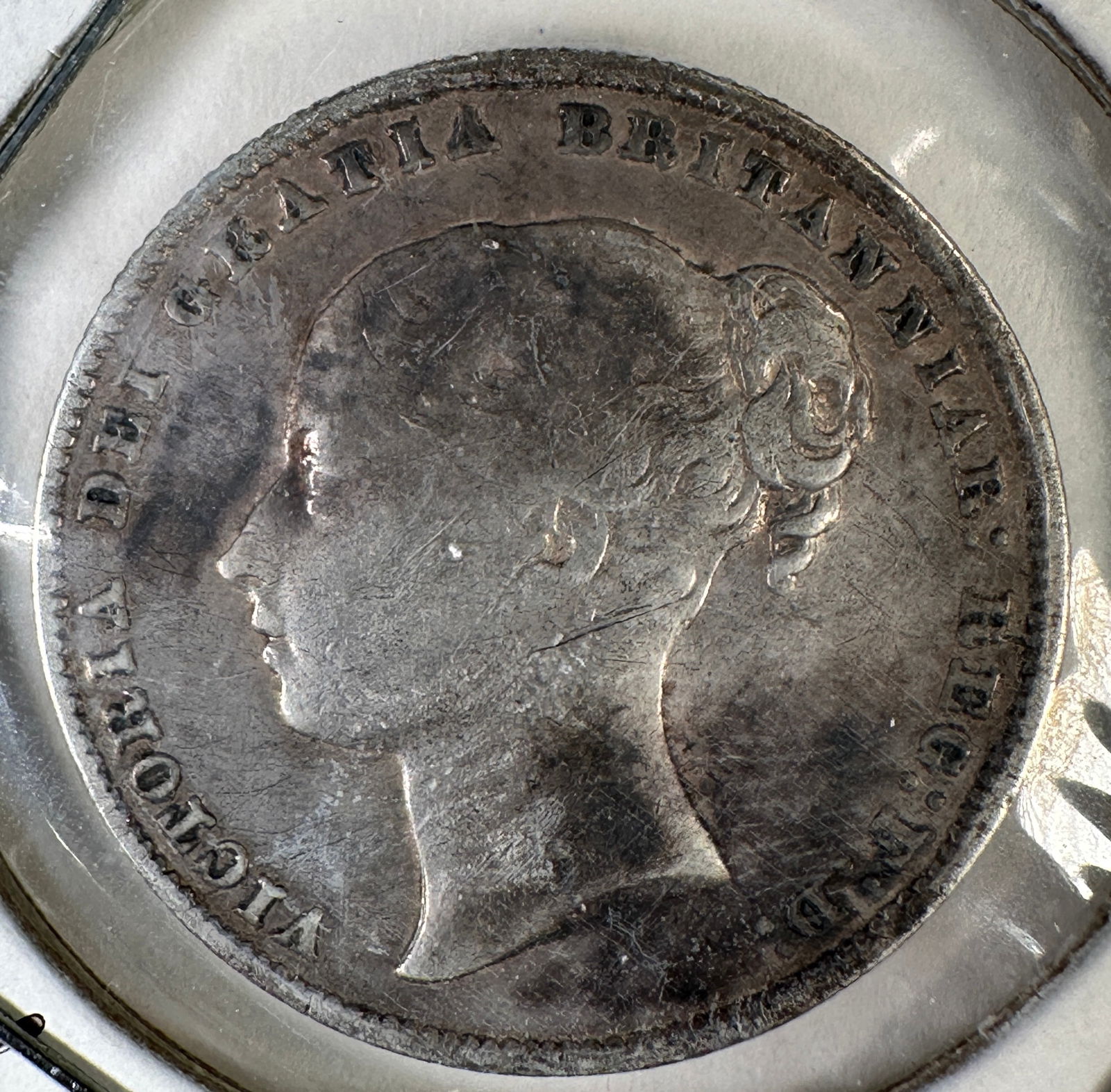 1865 Great Britain One Shilling .925 Silver Coin - Victoria Young Queen (1 of 2)