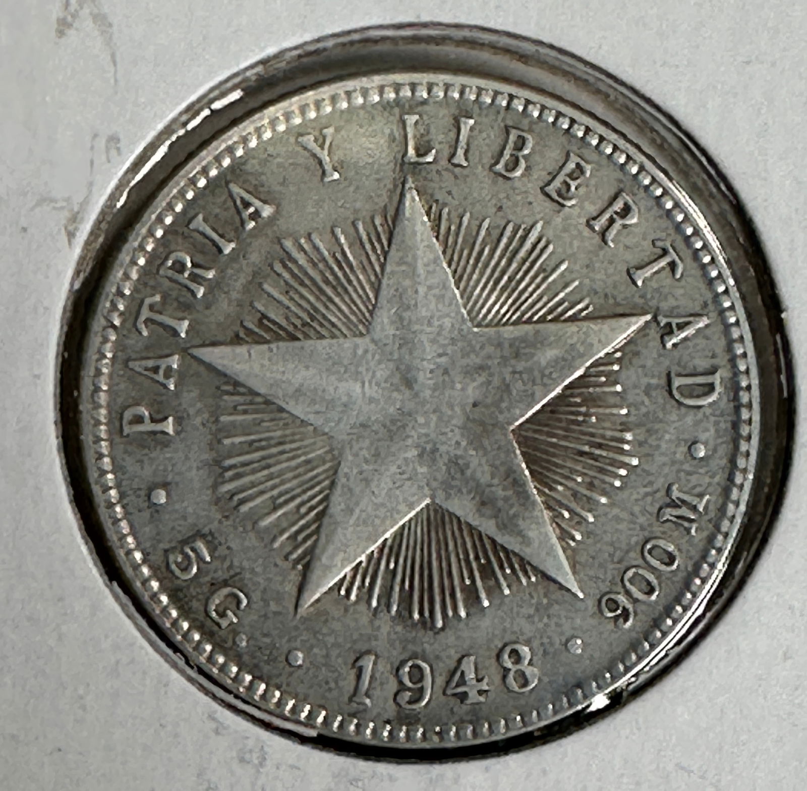 1948 Cuba First Republic 20 Centavos .900 Silver Coin (1 of 2)