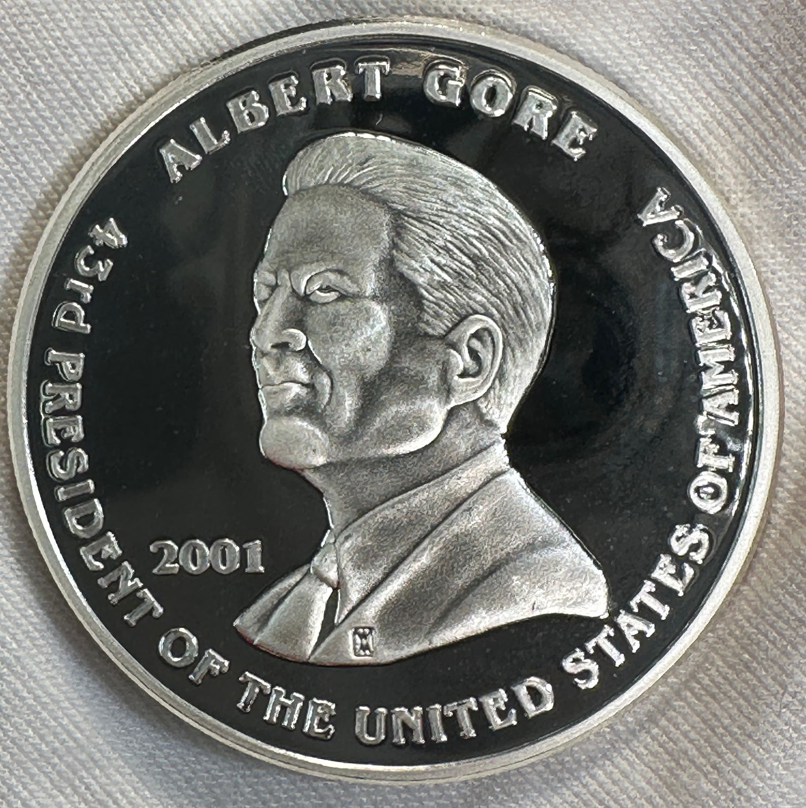 2001 Albert Gore & George W. Bush 43rd President Coin (1 of 2)