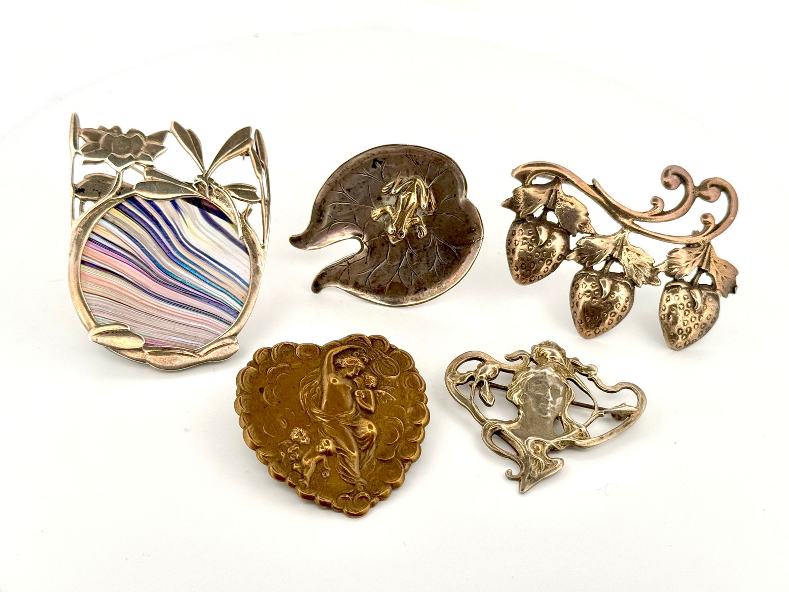 Five Art Nouveau Silver Brooches (1 of 4)