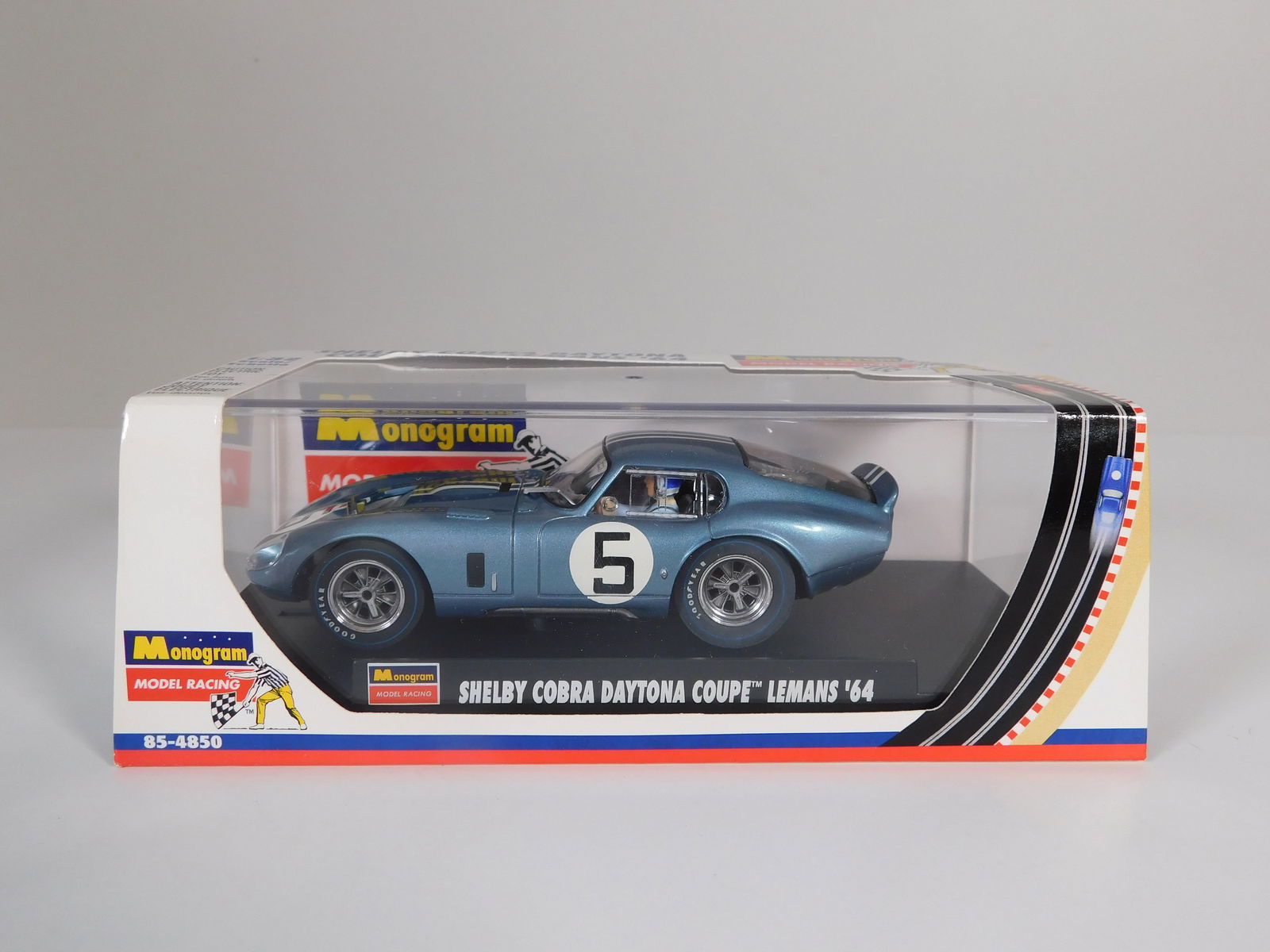 Monogram Shelby Cobra Daytona Coupe LeMans '64 Model Racing #5: Monogram Shelby Cobra Daytona Coupe LeMans '64 Model Racing #5 1/32 Slot Car. Reference #85-4850, with original case. Weight: 7.9 oz.