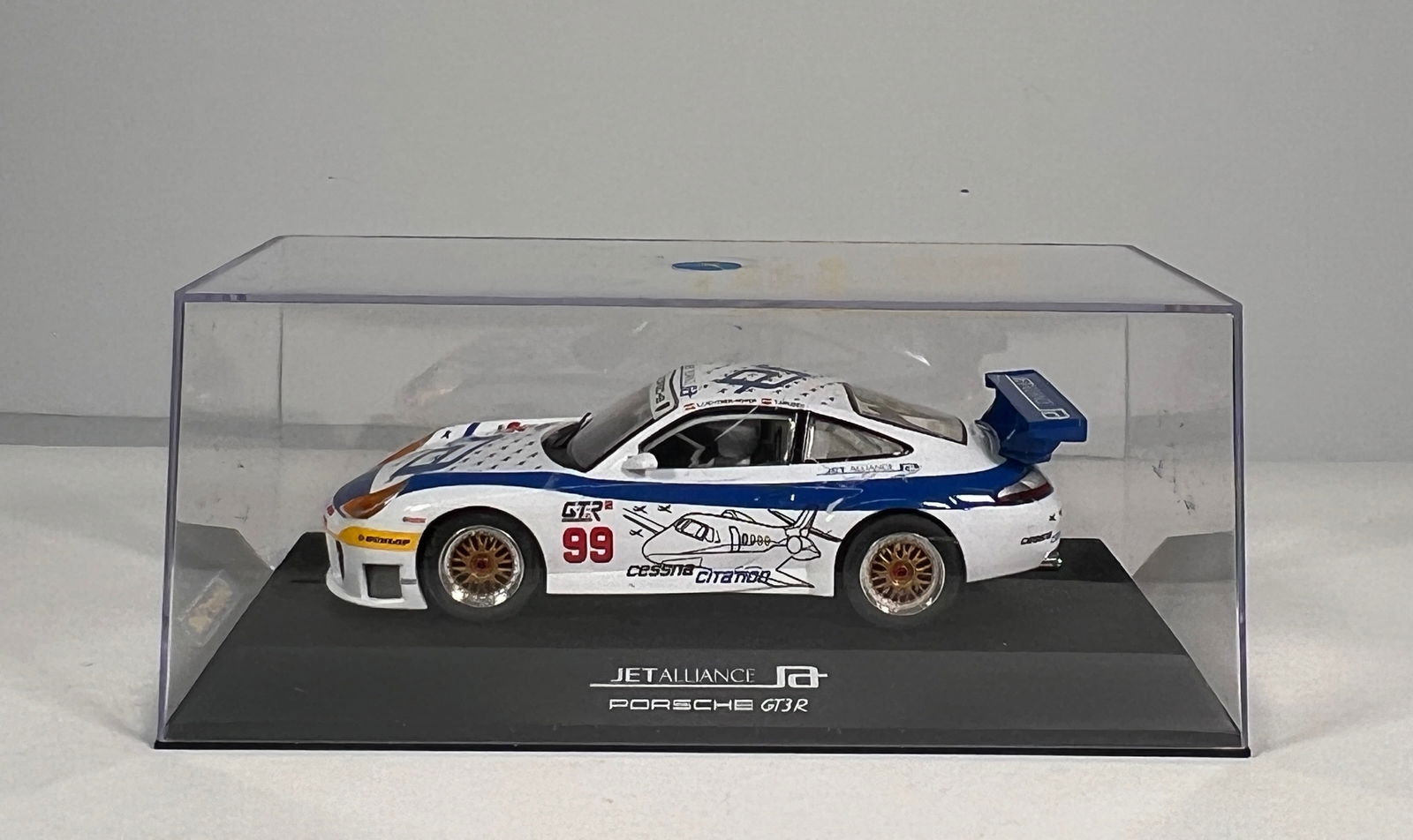 SuperSlot Porsche GT3R #99 (1 of 6)