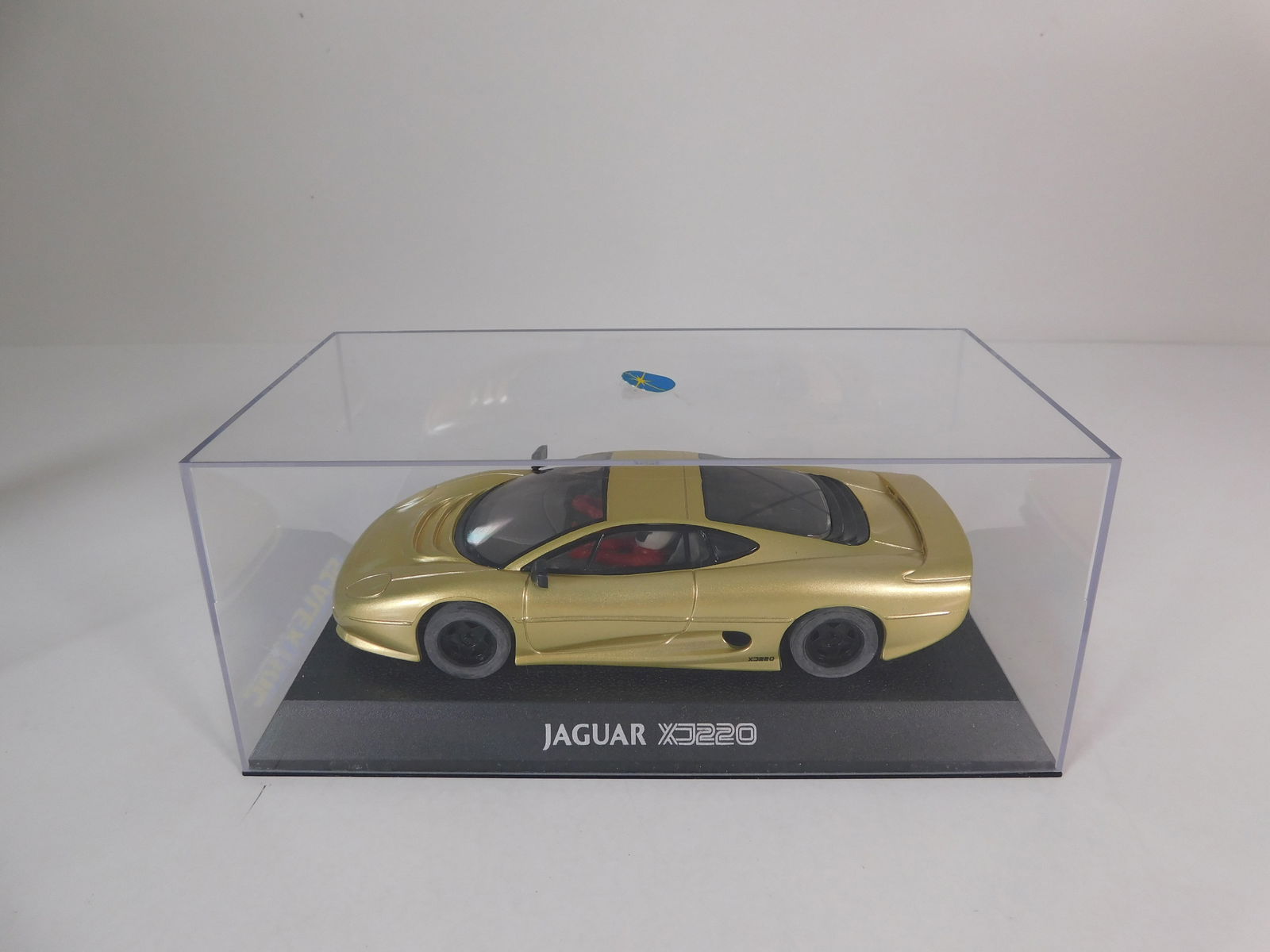 Scalextric Jaguar XJ220 (1 of 14)