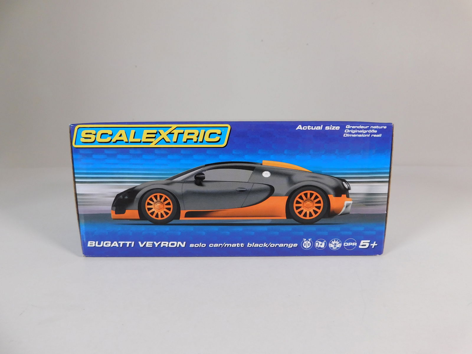 Scalextric Bugatti Veyron Solo Car (1 of 14)