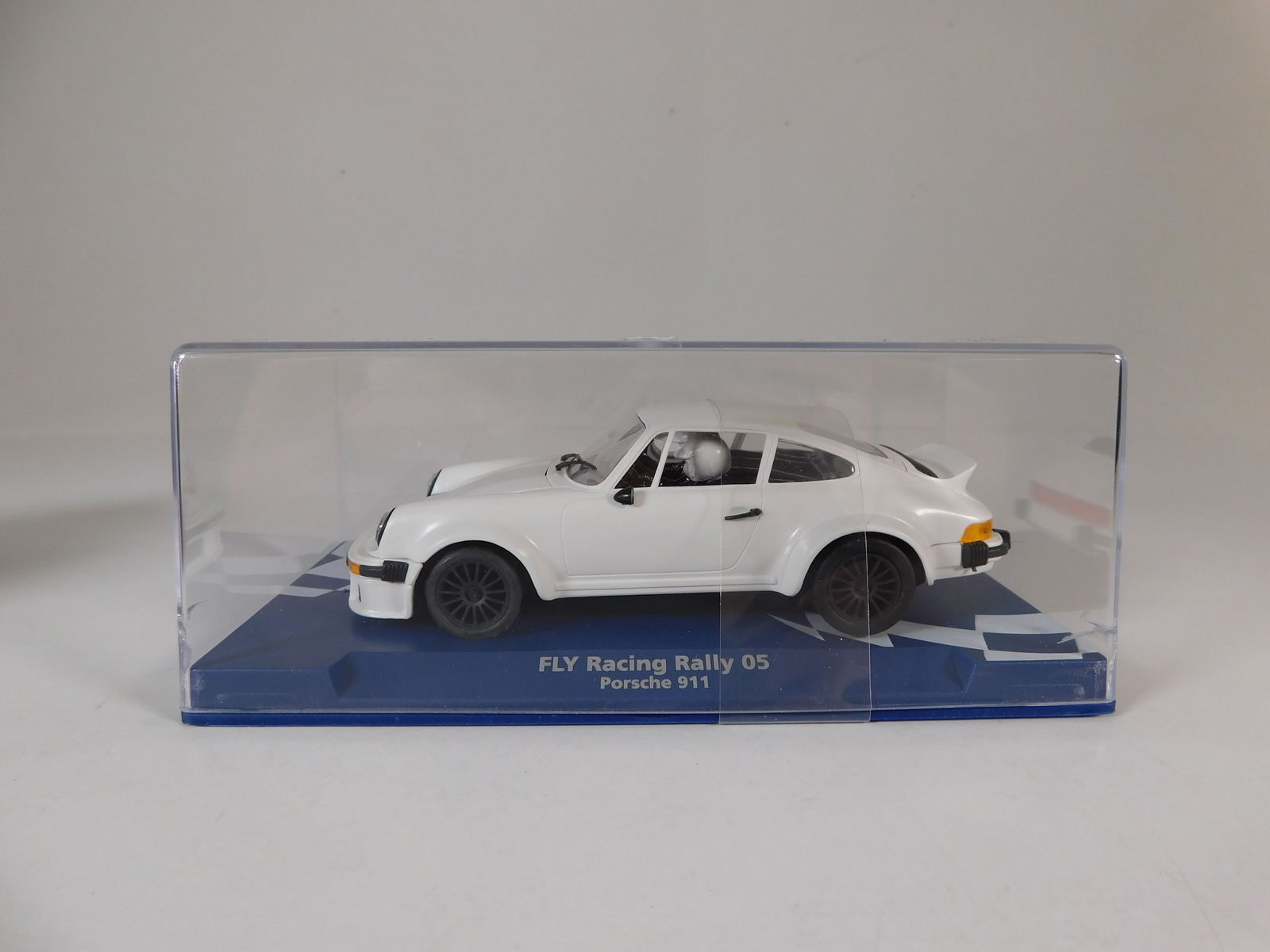 Fly Racing Rally 2005 Porsche 911 (1 of 13)