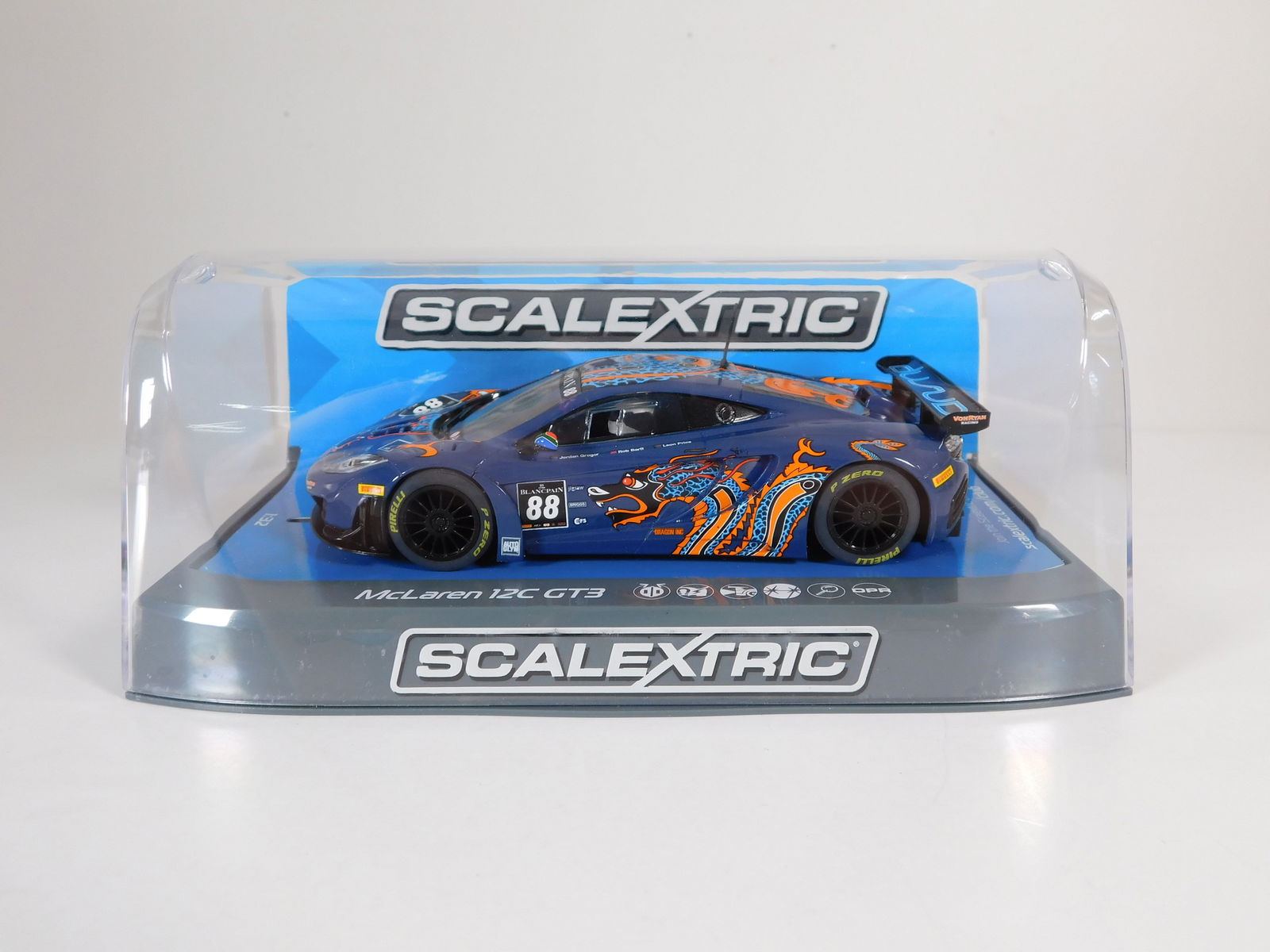 Scalextric McLaren 12C GT3 2013 Blancpain Series #88: Scalextric McLaren 12C GT3 2013 Blancpain Series Monza Von Ryan Racing #88 1/32 Slot Car. Reference #C3850, with original case. Weight: 8.1 oz. 