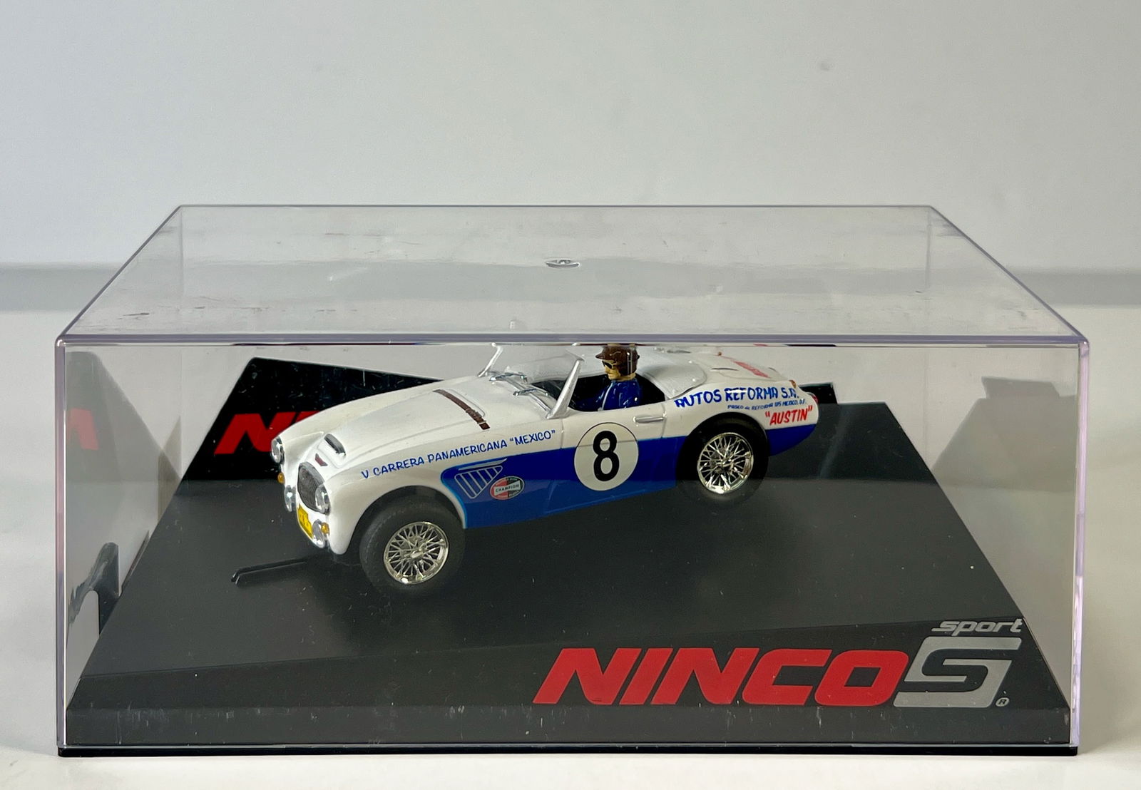 Ninco Sport Austin Healey Panamericana #8 (1 of 6)