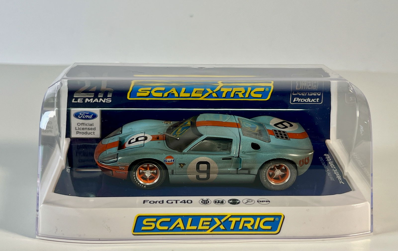 Scalextric Ford GT40 24h of Le Mans 1968 #9 (1 of 5)