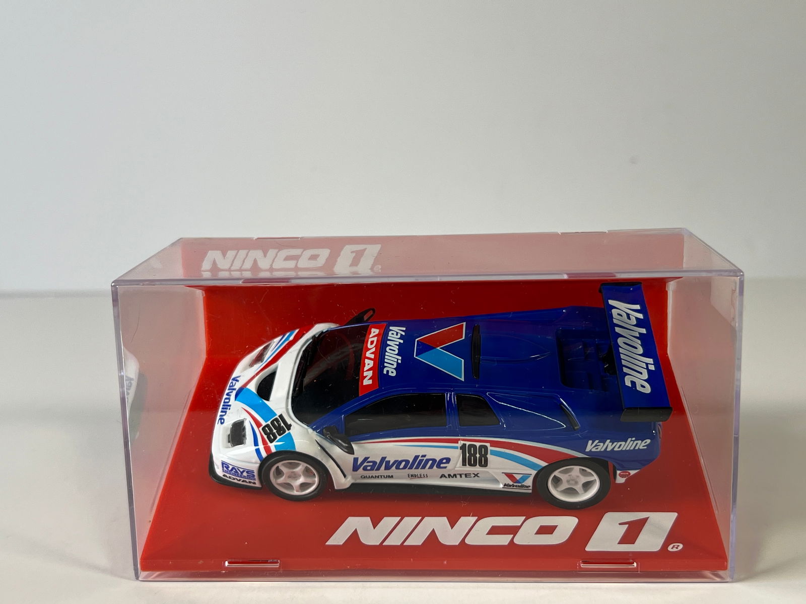 Ninco 1 Lamborghini Diablo GTR #188: Ninco 1 Lamborghini Diablo GTR Valvoline #188 Advan 1/32 Slot Car, with original case. Case measures 6.75 inches in length and the item weighs 7 oz.