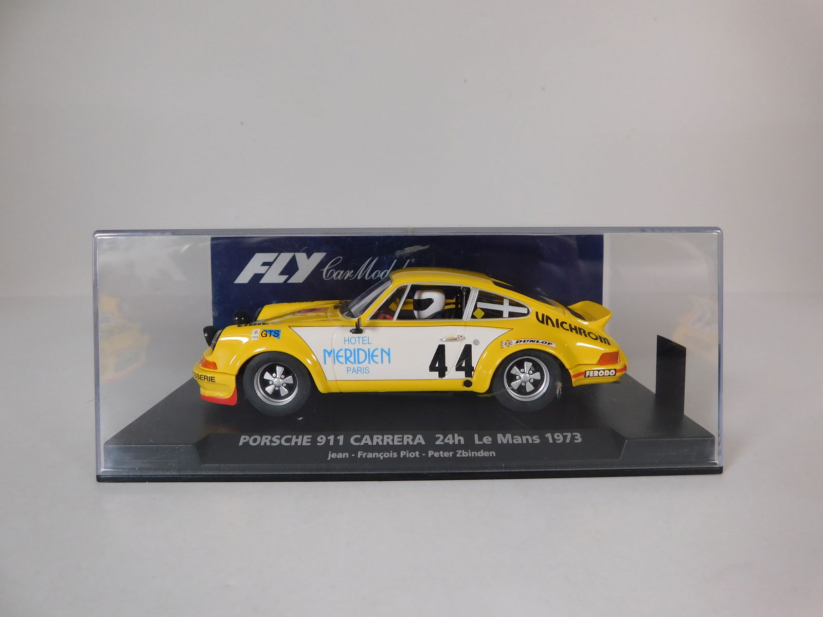 Fly Car Model Porsche 911 Carrera 24h Le Mans 1973 #44: Fly Car Model Porsche 911 Carrera 24h Le Mans 1973 Piot - Zbinden #44 Unichrom 1/32 Slot Car. Reference #88274, with original case. Weight: 6.3 oz.
