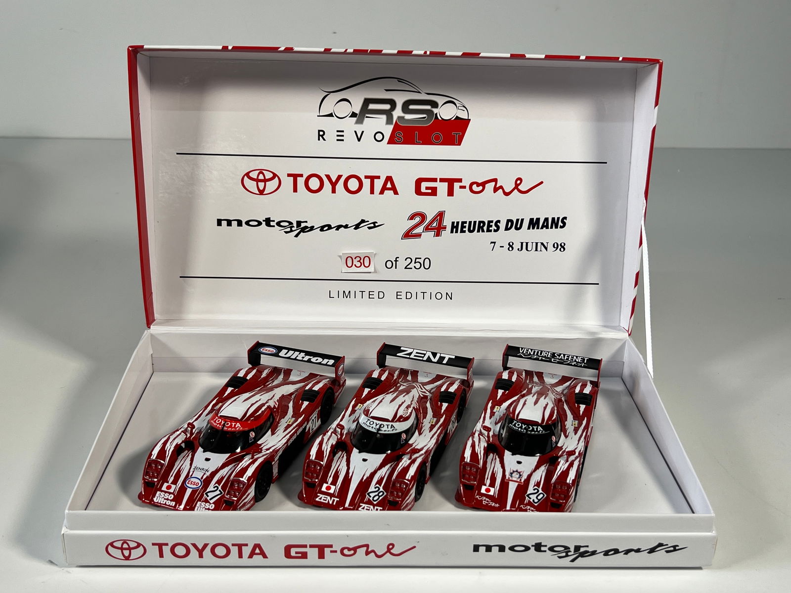 RevoSlot Toyota GT-One 24h Le Mans 98 Limited Edition Slot Car Set: Toyota GT-One 24h Le Mans 98 Limited Edition #27 Ultron #28 Zent #29 Venture Safenet 1/32 Slot Cars, with original case. Case measures 13 inches in length. Weight: 27.9 oz.