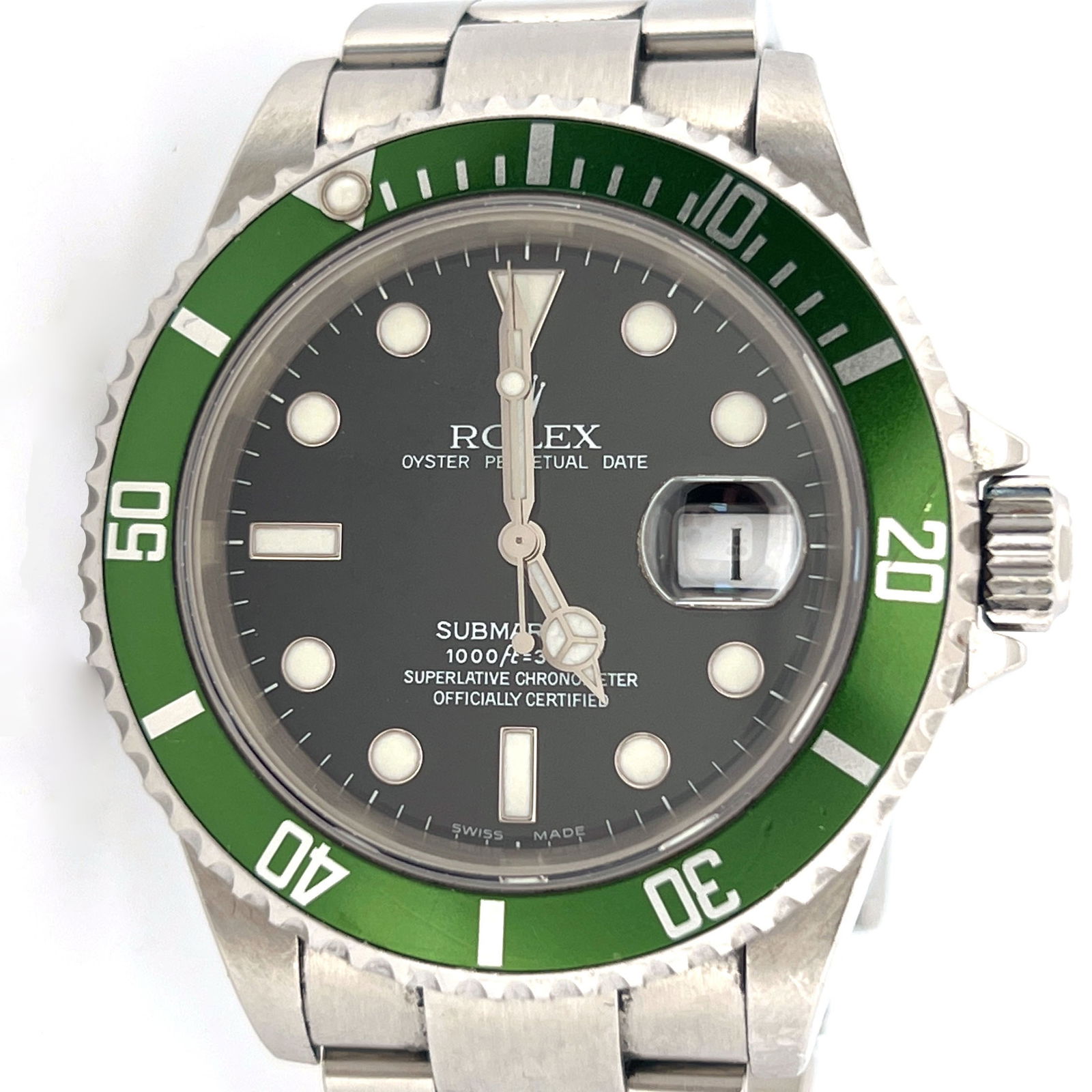Rolex Submariner 16610T "Kermit" F Serial - Full Set: Rolex Submariner Kermit model "16610T" Stainless steel case and bracelet. Automatic movement. Includes photos of the movement. Serial F720432 marked between lugs. Full set included, box and