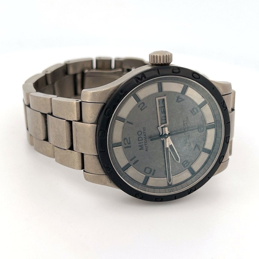 Mido Ocean Star Decompression Timer Limited Edition Wristwatch: Mido Ocean Star Decompression Timer Limited Edition automatic wristwatch. Titanium case and bracelet. Exhibition caseback, 27J movement.