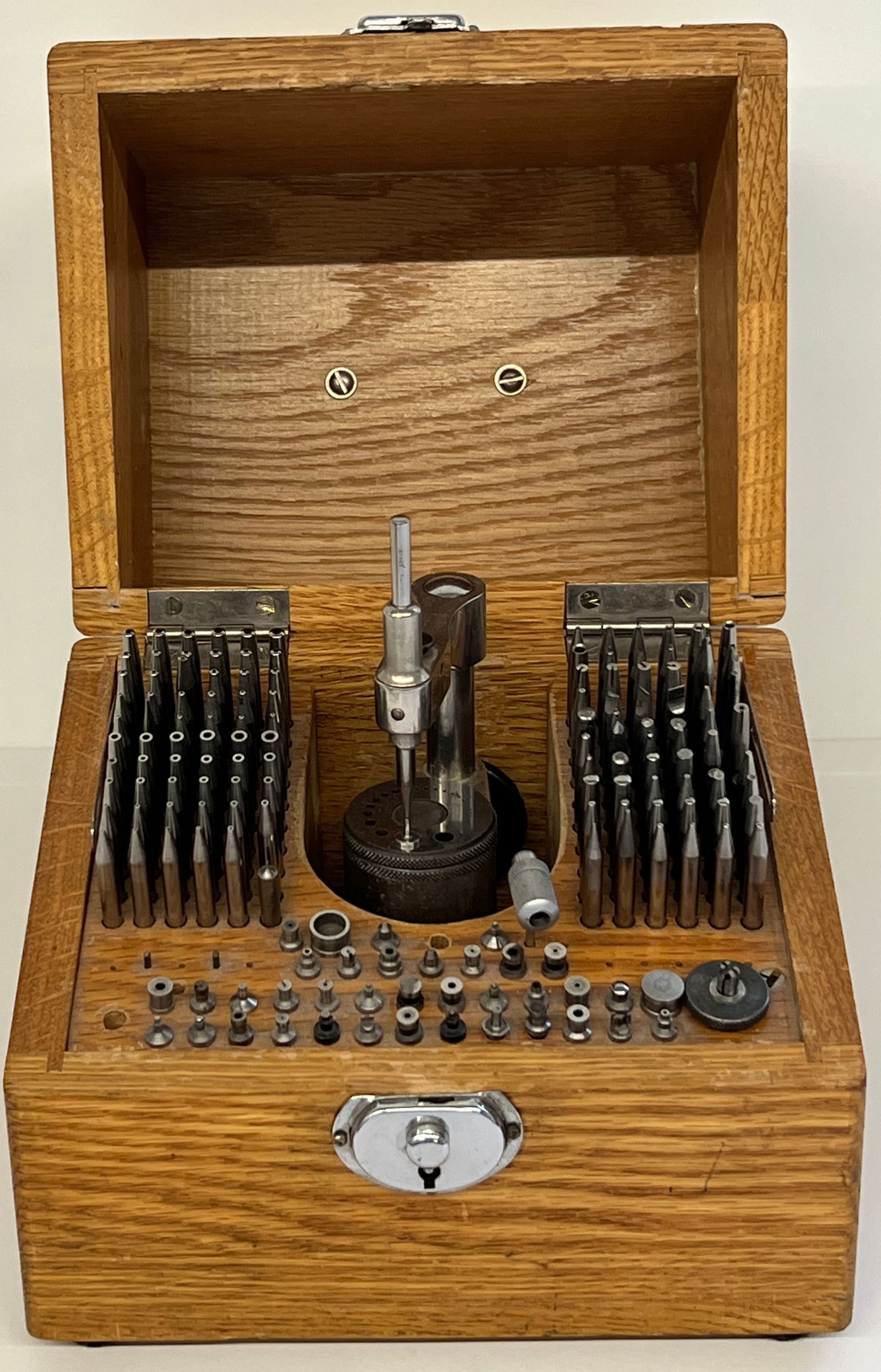 Tevin Staking Tool Set in Wooden Box (1 of 8)