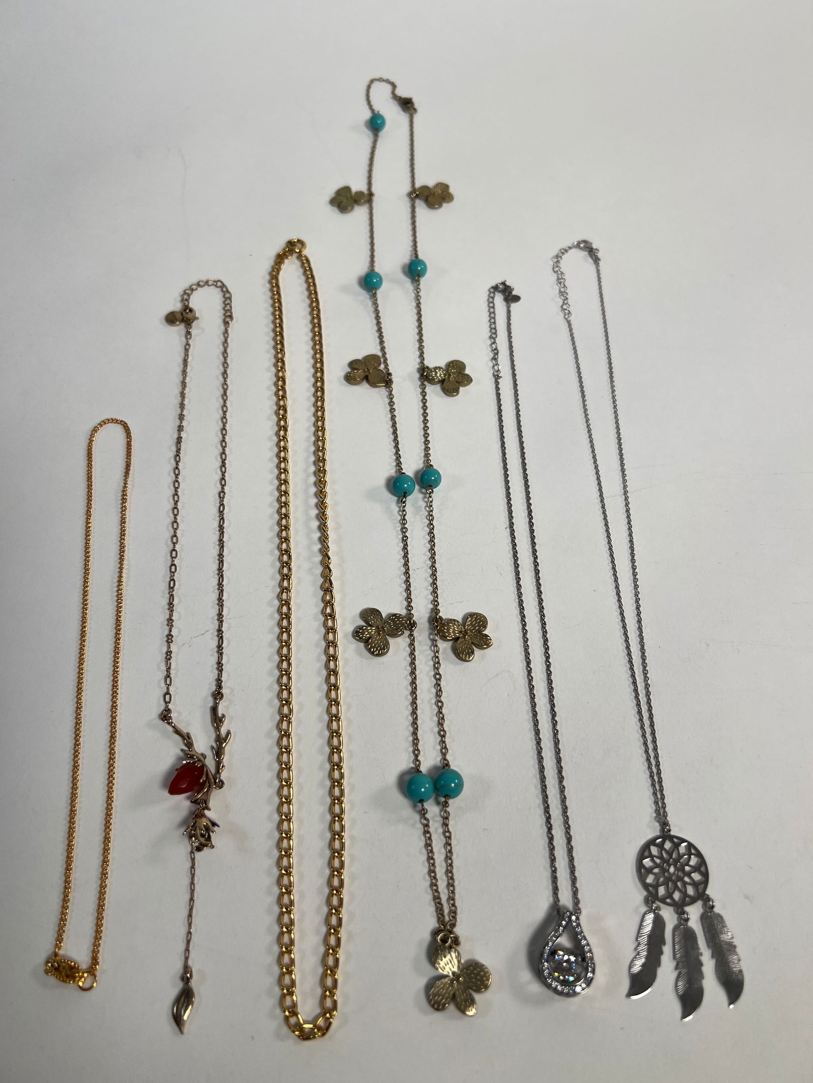 Group of Costume Necklaces - 6 Pieces (1 of 17)