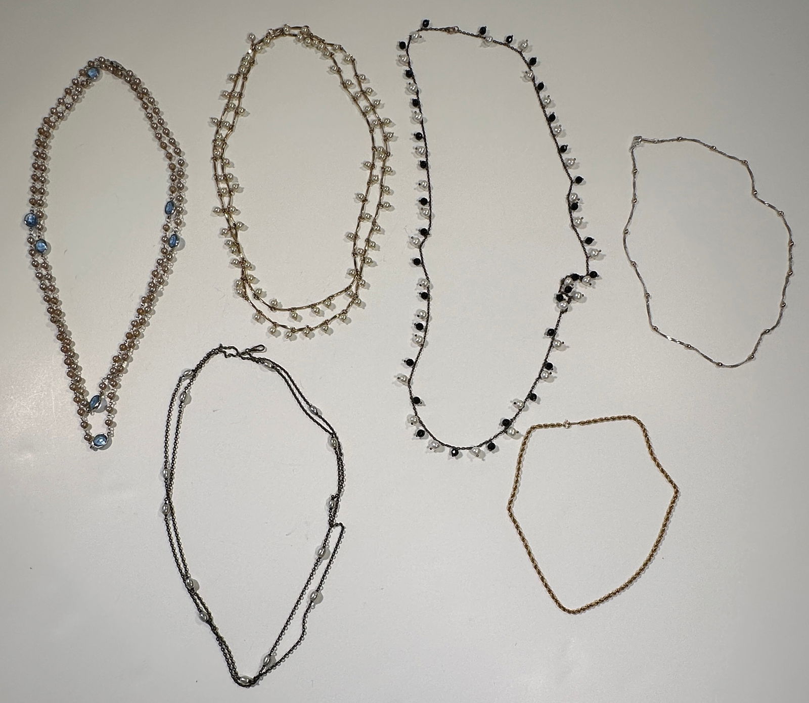 Costume Jewelry Necklace Lot (1 of 9)