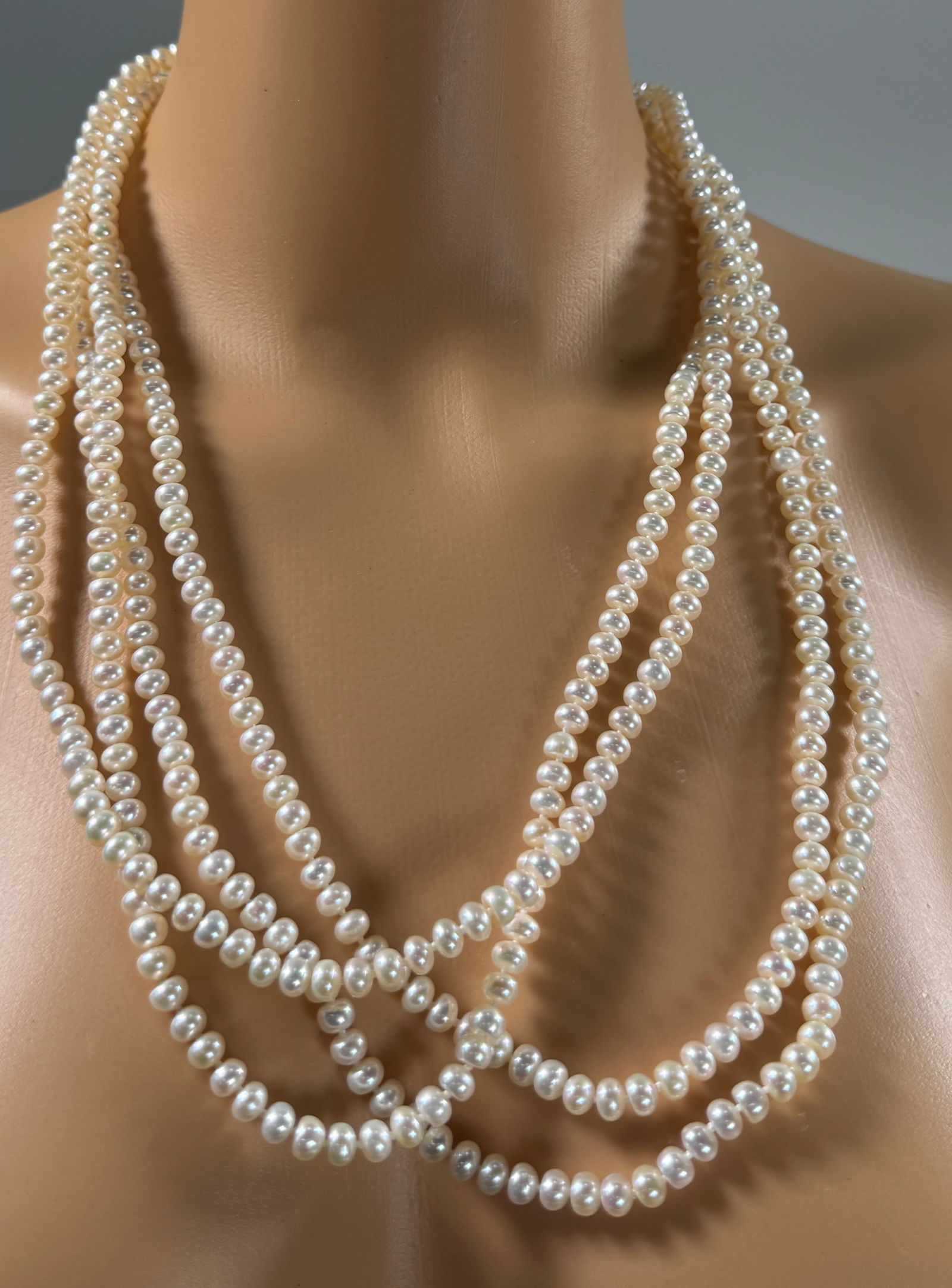 Long Pearl Necklace (1 of 5)