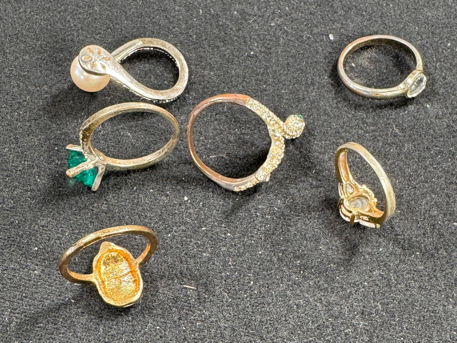 Assorted Costume Rings - 6 Pieces - 7