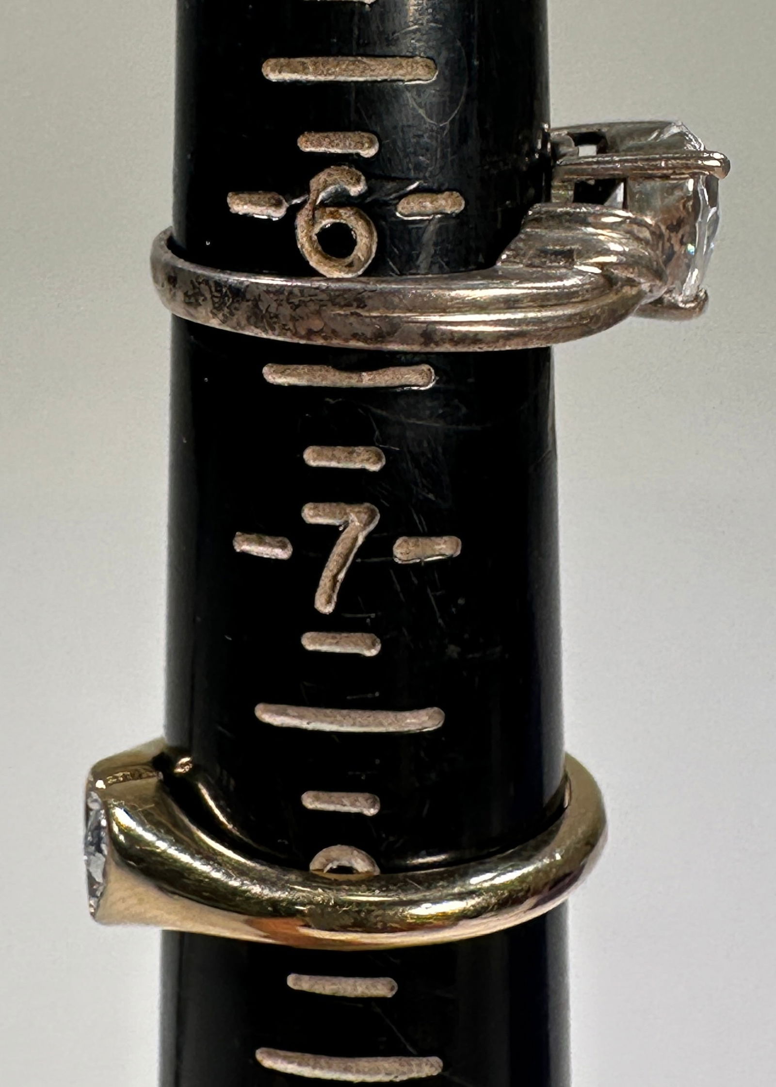 Four Assorted Costume Rings - 2