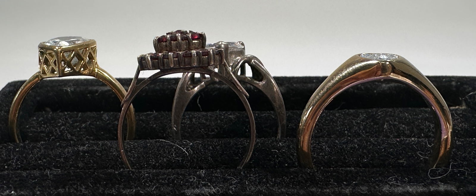 Four Assorted Costume Rings - 6