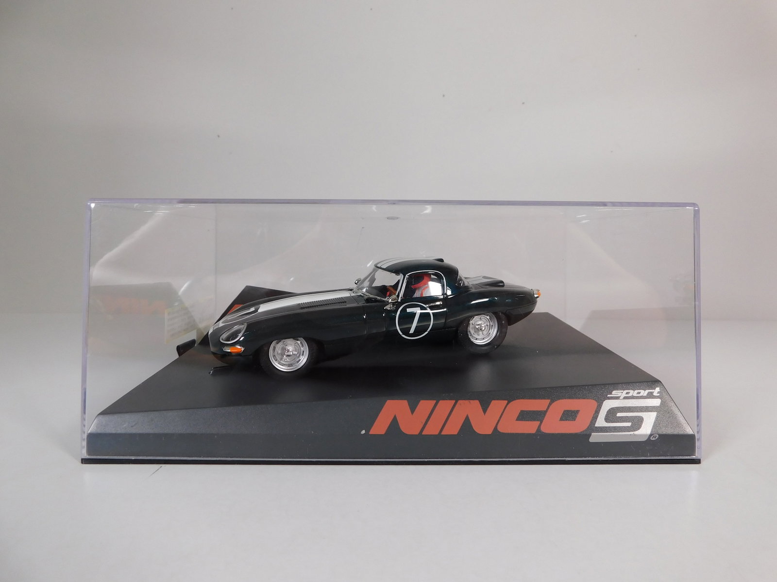 NINCO Jaguar E-Type Roadster #7 (1 of 7)