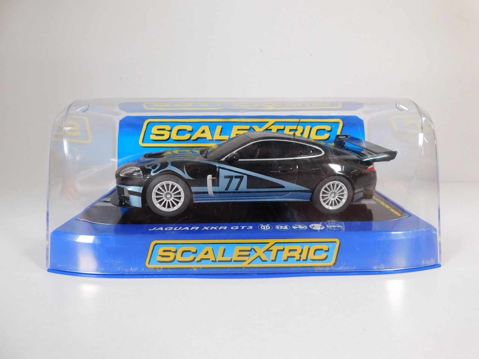 Scalextric Jaguar XKR GT3 #77 (1 of 8)