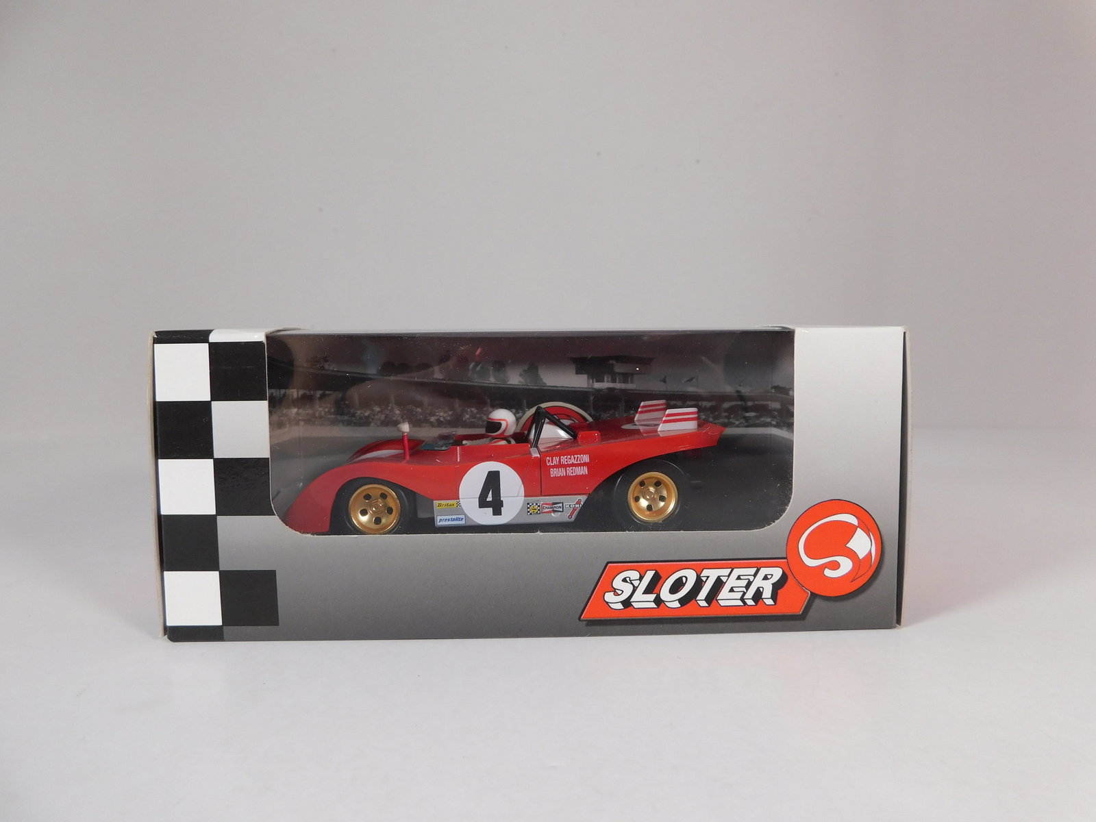 Sloter Ferrari 312 PB Daytona 1972 #4: Sloter Ferrari 312 PB Daytona 1972 Clay Regazzoni #4 Shell 1/32 Slot Car. Reference #400104, with original case. Weight: 6 oz.