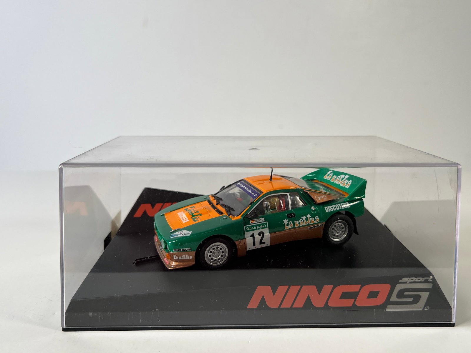 Ninco Sport Lancia 037 Martini #12 (1 of 6)