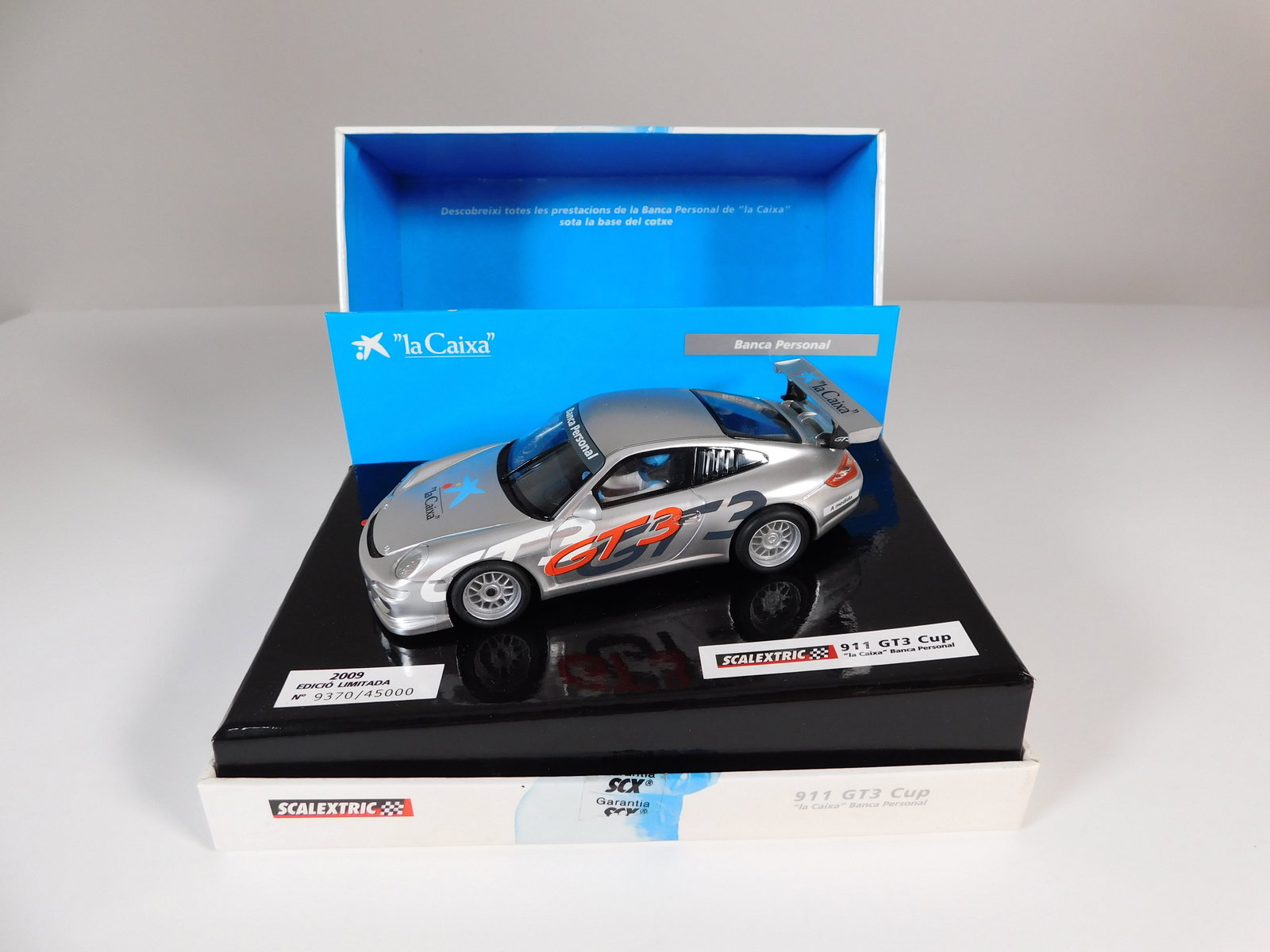 Scalextric 911 GT3 Cup La Caixa Banca Personal 2009 Limited Edition (1 of 11)