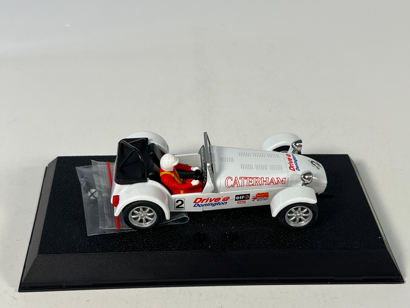 Scalextric Caterham #2 - 5