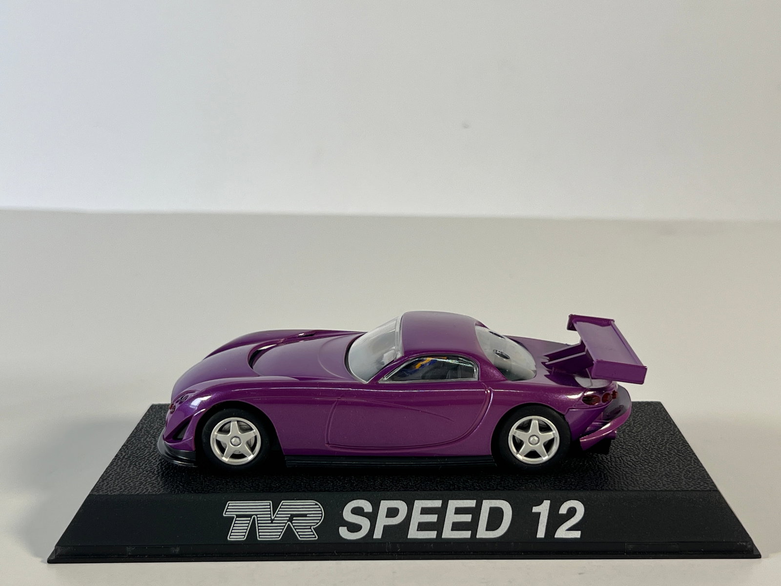 Scalextric TVR Speed 12 1/32 Slot Car: Scalextric TVR Speed 12 1/32 Slot Car, with original case. Weight: 7 oz.