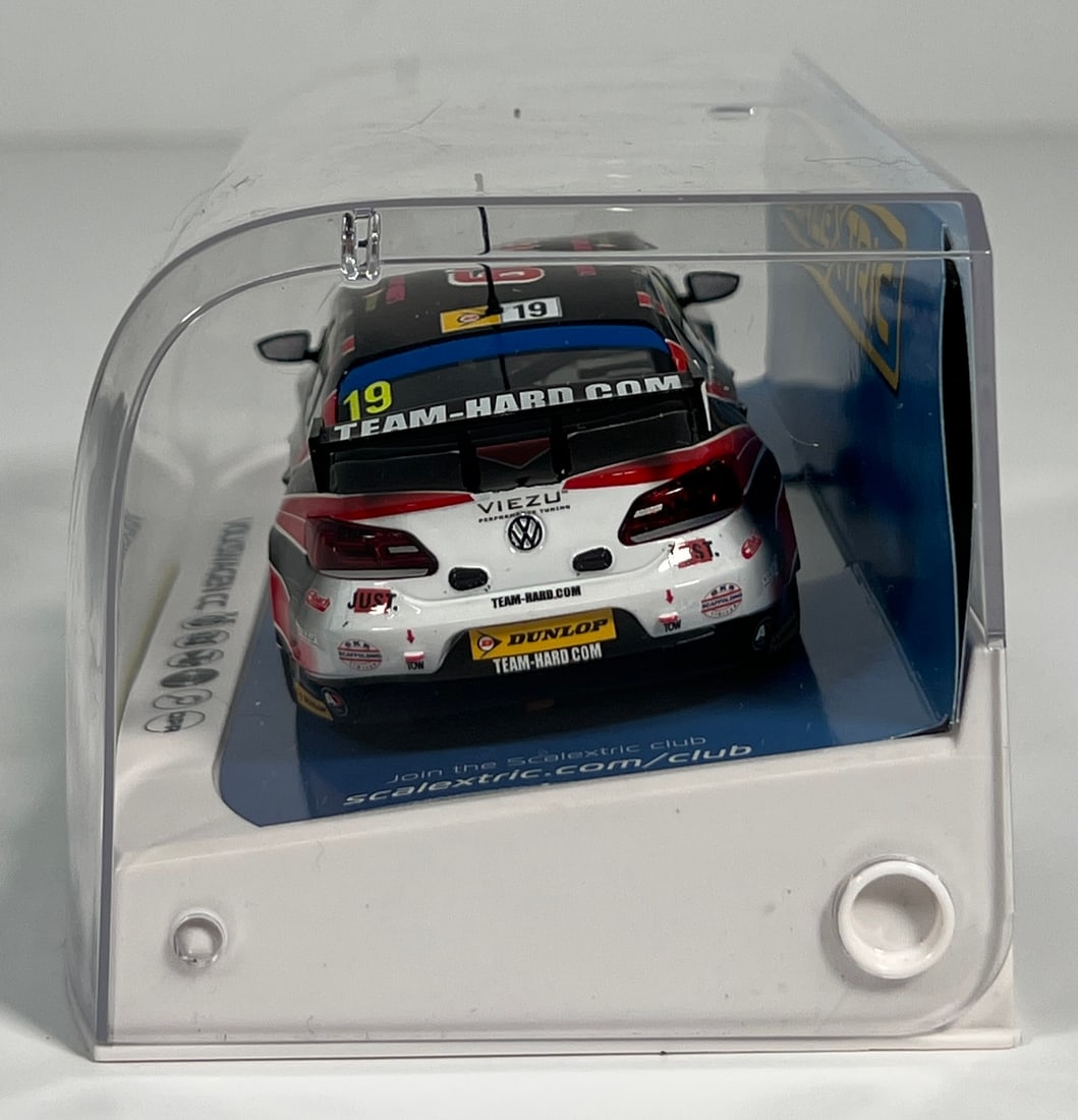 Scalextric VW Passat CC #19 - 2