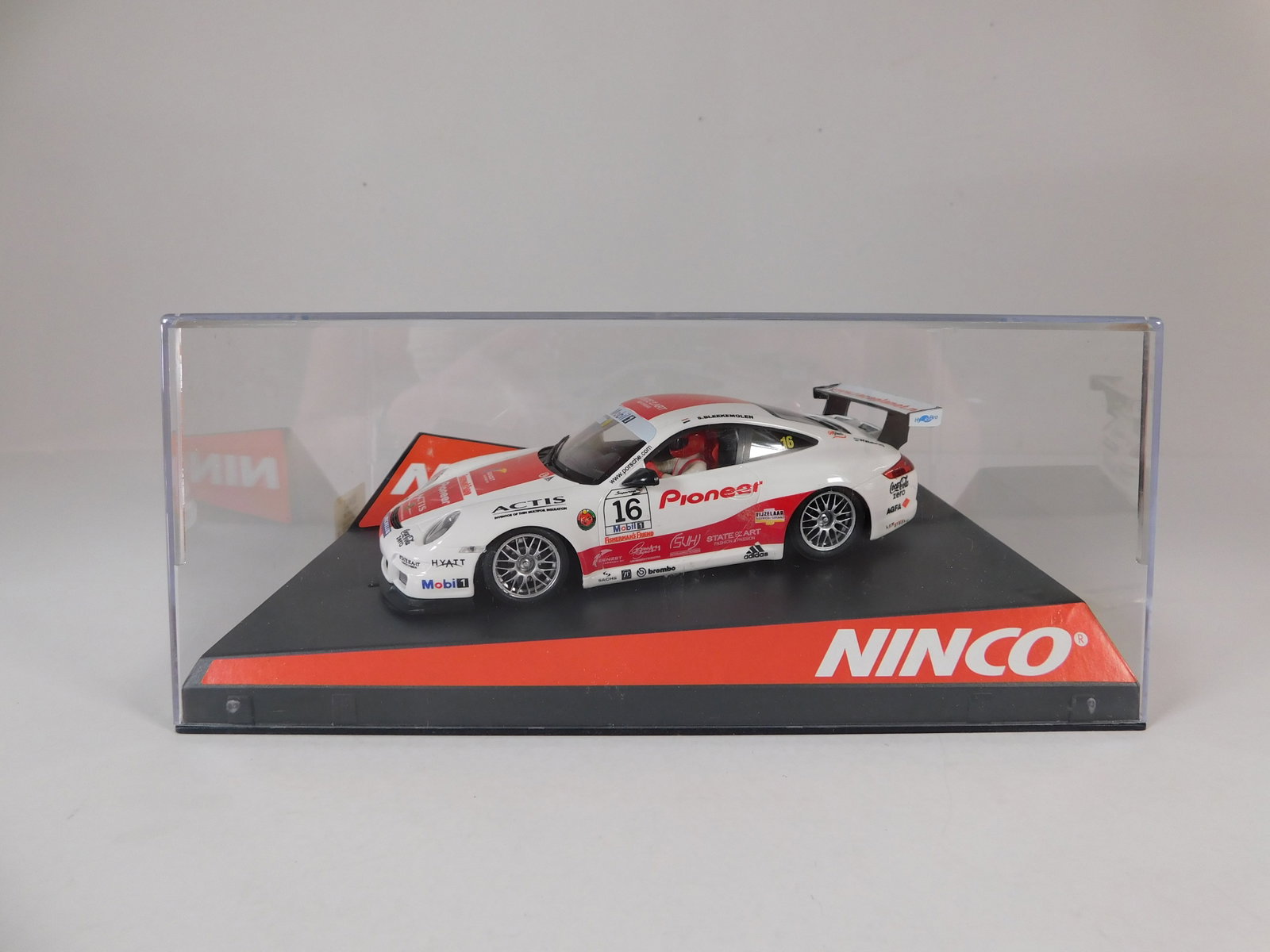 Ninco Porsche 997 Bleekemolen #16 (1 of 7)