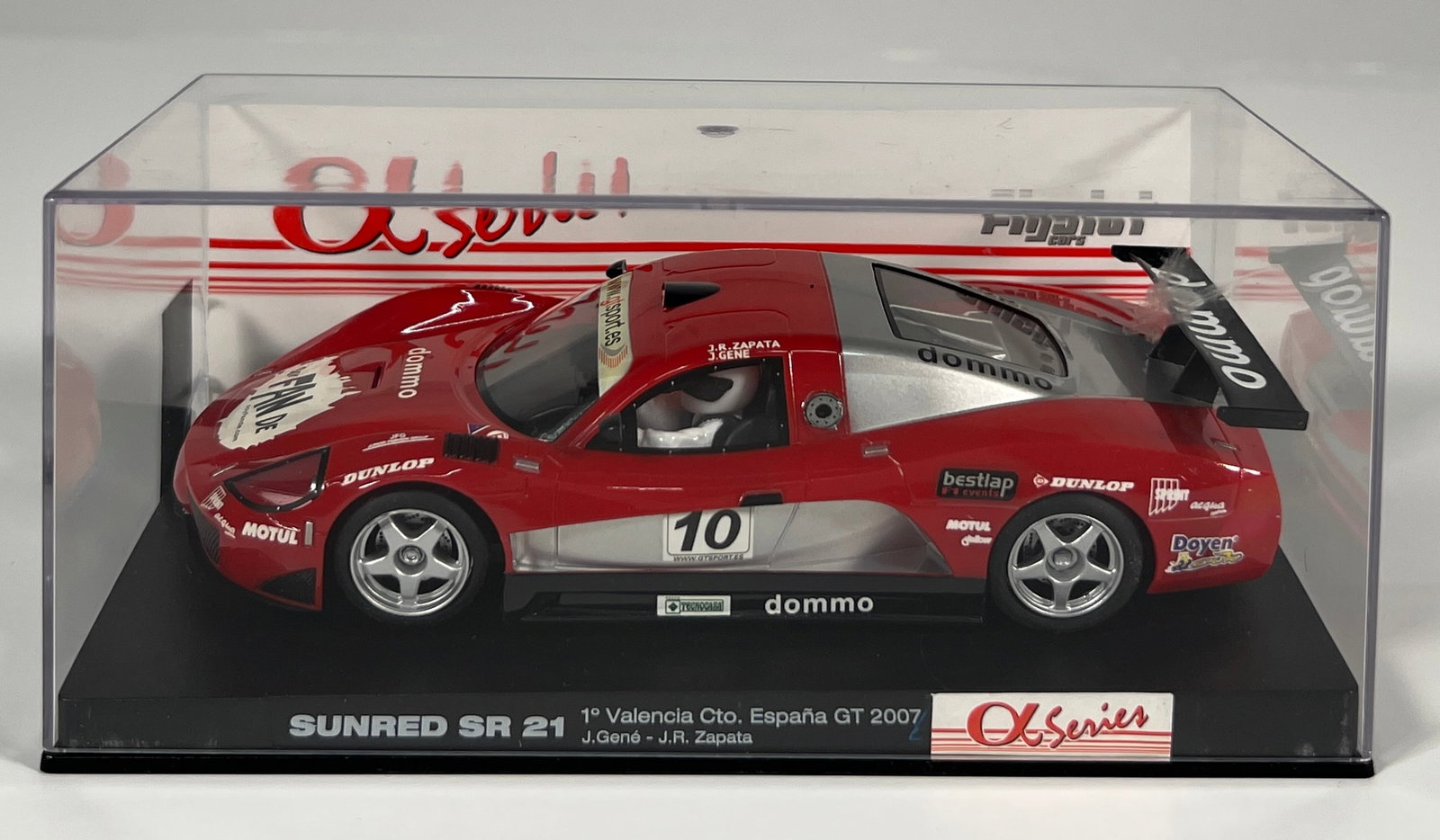 Flyslot Sunred SR21 1st Valencia Cto. Espana GT 2007 #10: Flyslot Sunred SR21 1st Valencia Cto. Espana GT 2007 Gene - Zapata #10 dommo 1/32 Slot Car. Reference #M01101, with original case. Weight: 7 oz.