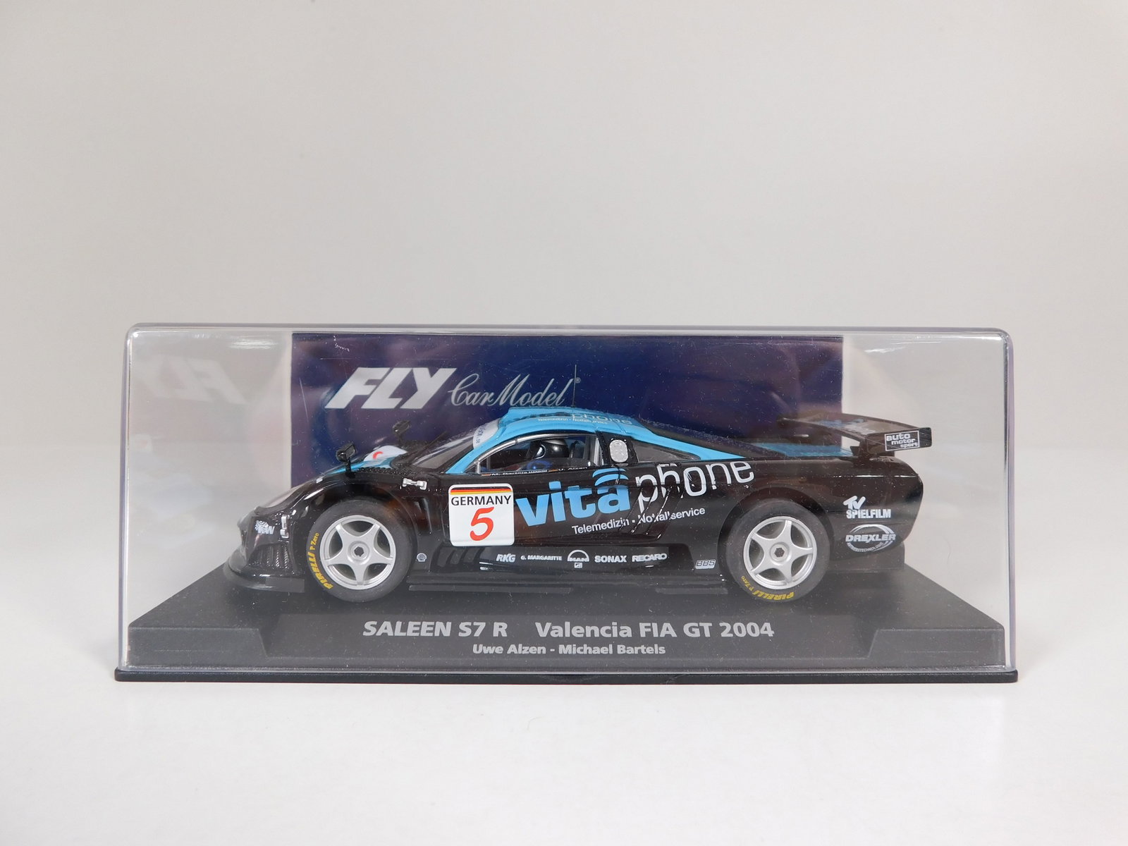 Fly Car Model Saleen S7R Valencia FIA GT 2004 #5: Fly Car Model Saleen S7R Valencia FIA GT 2004 Alzen-Bartels #5 Vitaphone 1/32 Slot Car A-261. Reference #88116, with original case. Weight: 7oz.